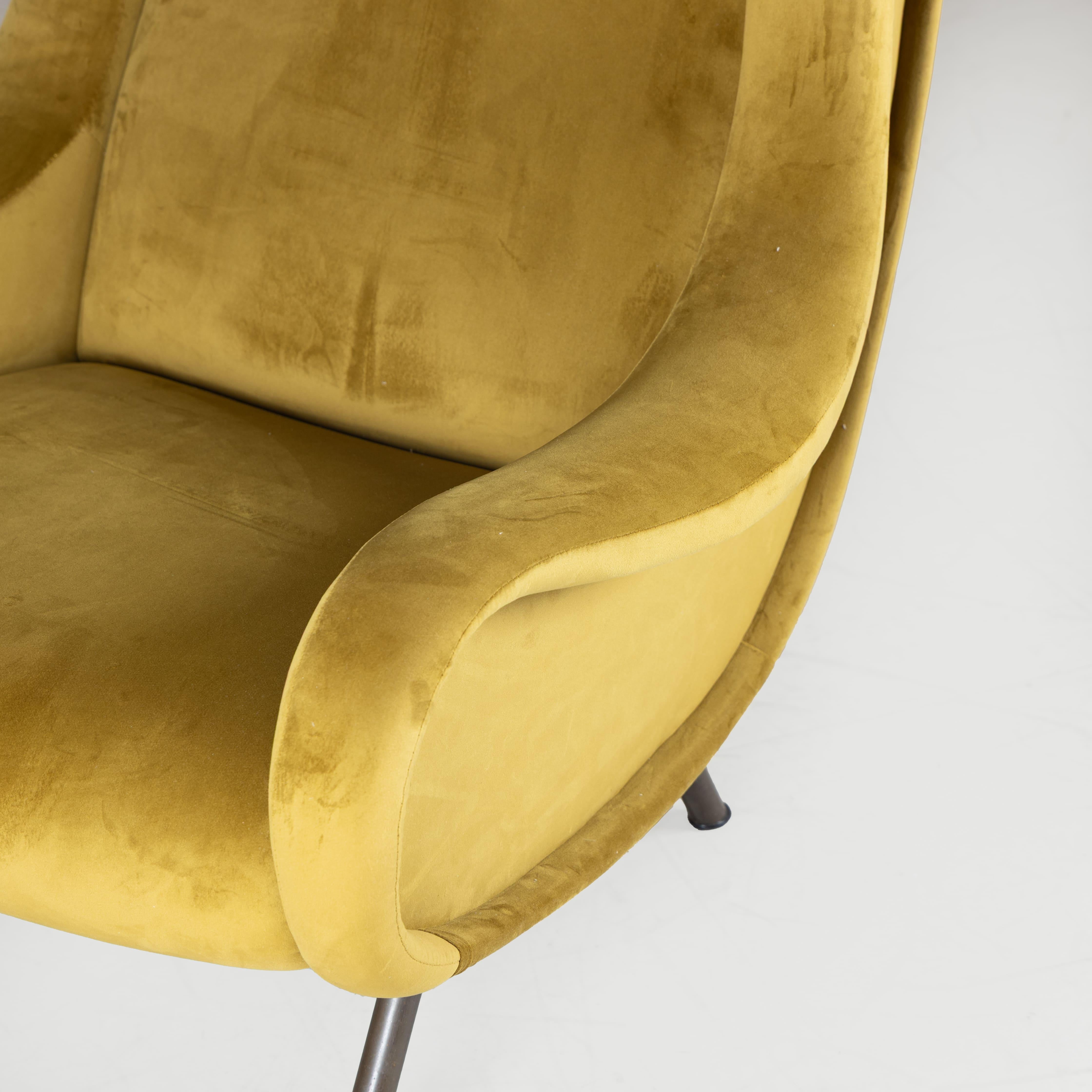 Fauteuil senior en velours jaune moutarde Marco ZanCo pour Arflex, 1951 en vente 4