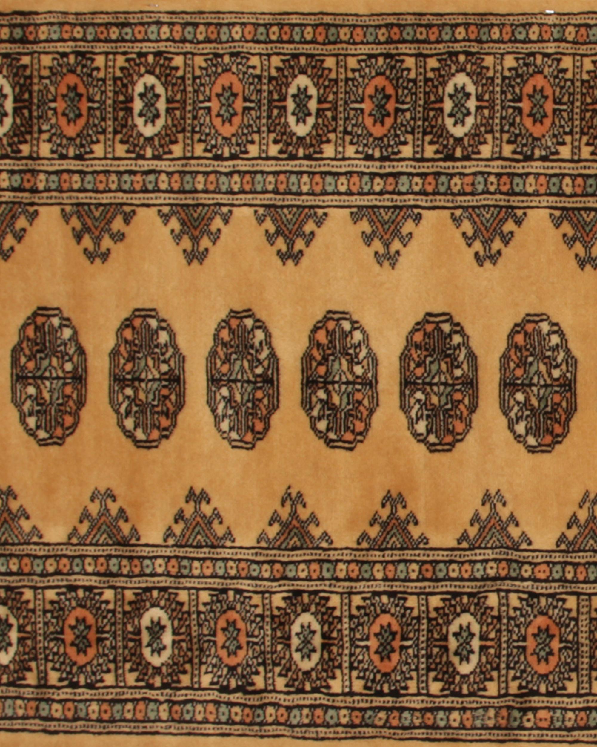 Tappeto Runner in lana vintage giallo senape, runner per scale con medaglione geometrico in vendita 1