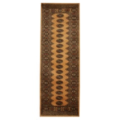 Tappeto Runner in lana vintage giallo senape, runner per scale con medaglione geometrico