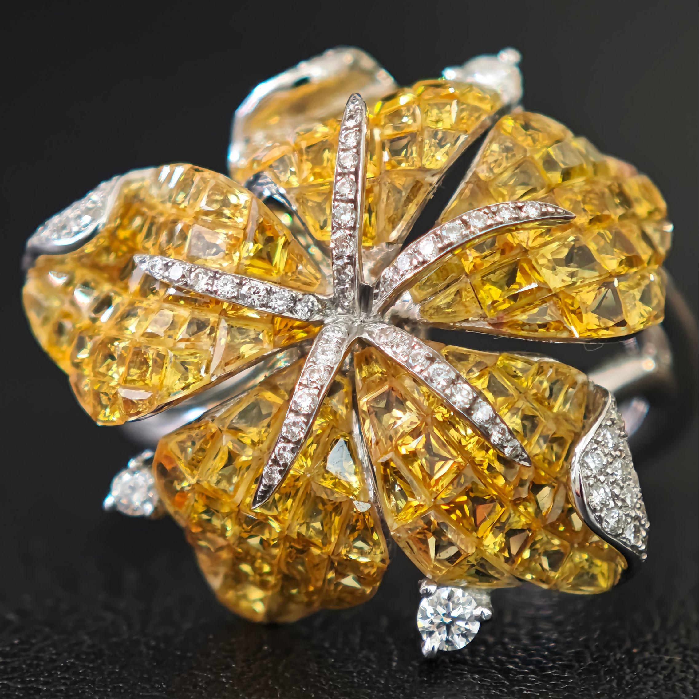 Bague fleur en saphir naturel jaune : accent en diamant naturel, or blanc 18K en vente 5