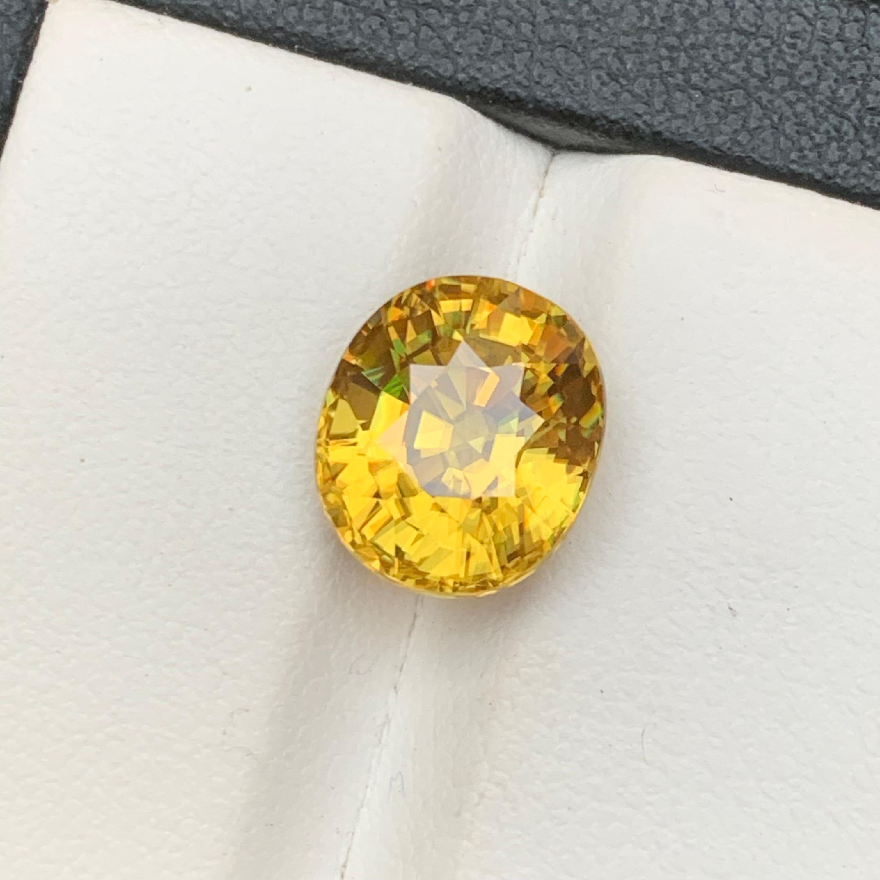 Anillo de Esfena Natural Amarilla (Titanita), Colgante Piedra Preciosa Suelta 5.10Ct Corte Cojín en venta 4