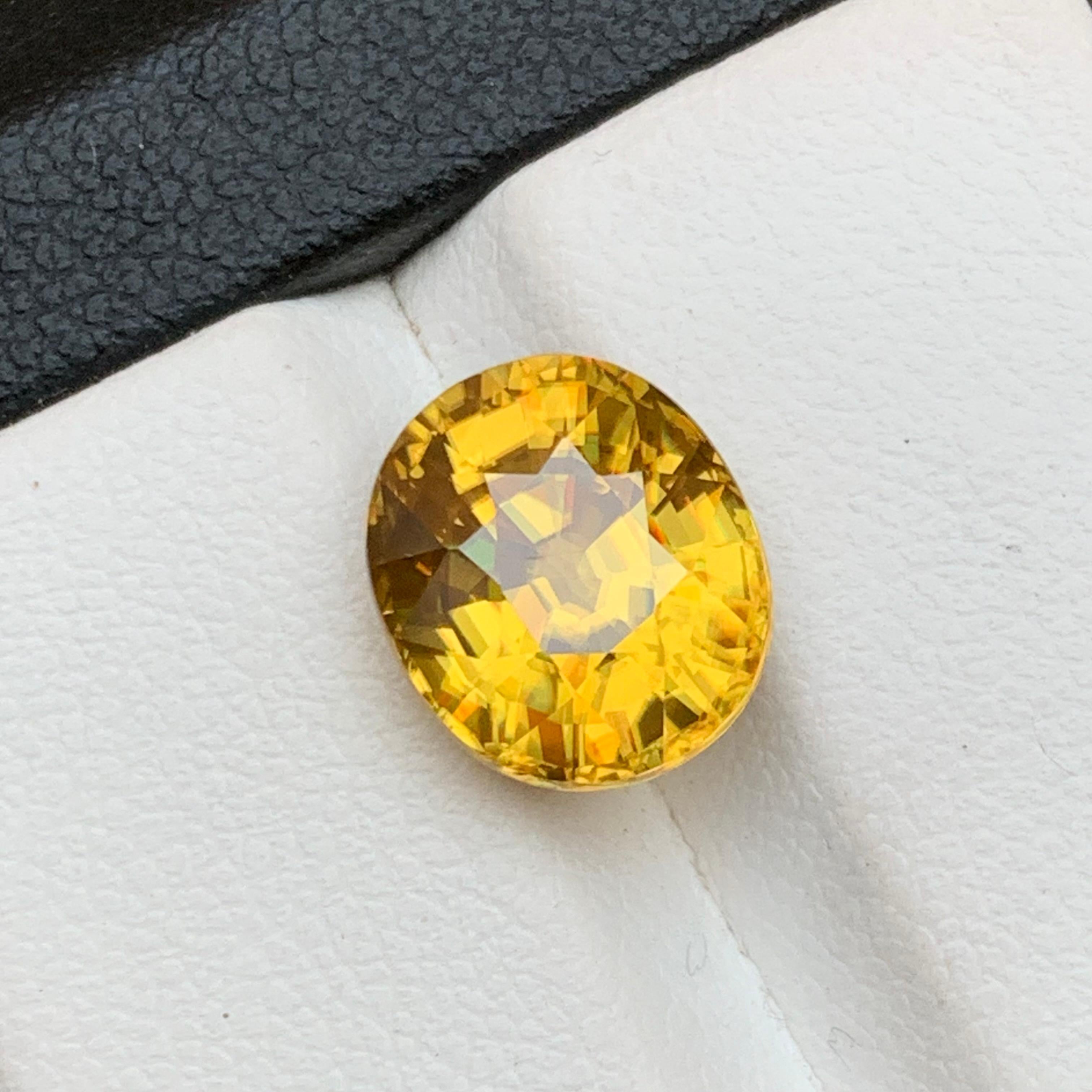 Anillo de Esfena Natural Amarilla (Titanita), Colgante Piedra Preciosa Suelta 5.10Ct Corte Cojín en venta 2