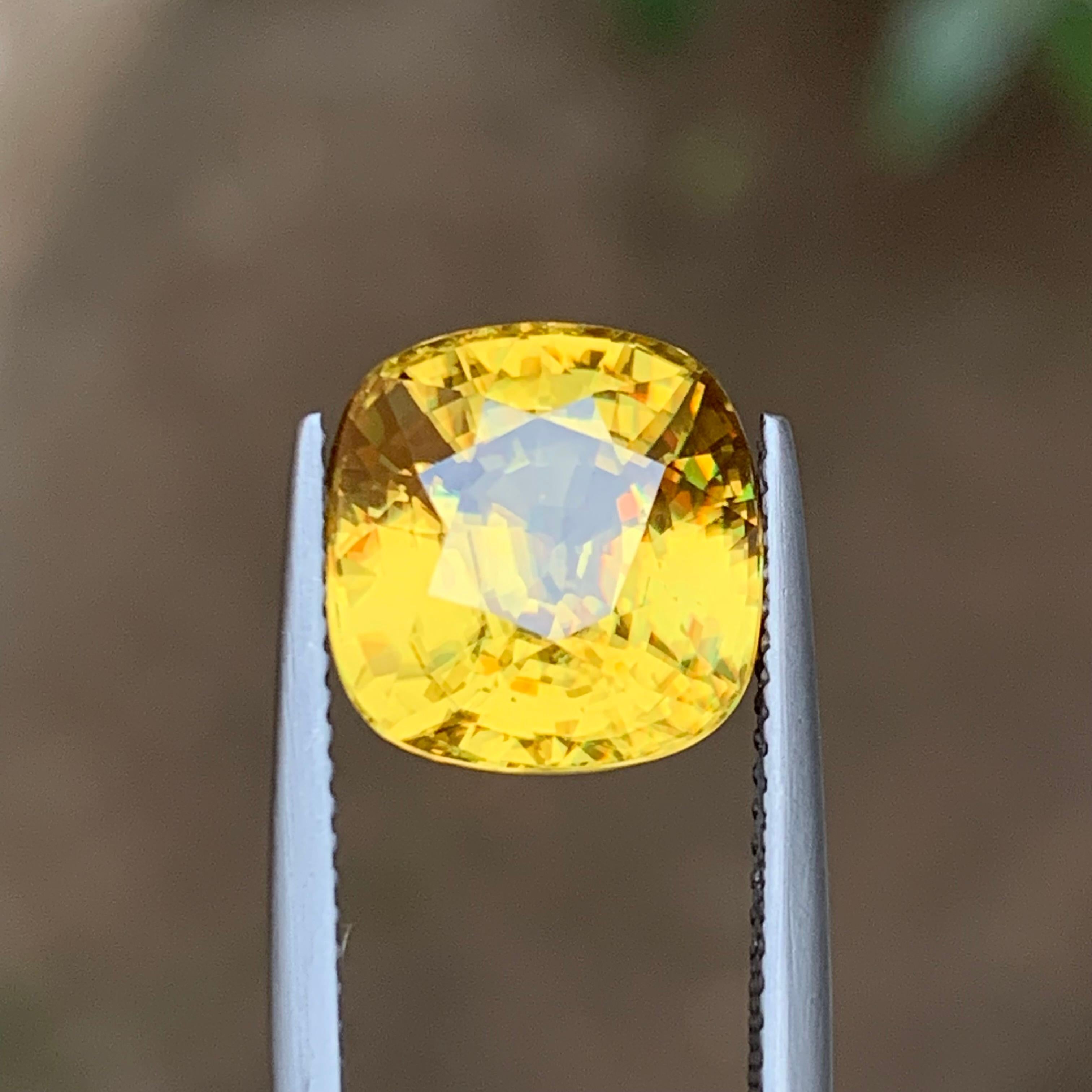 Anillo de Esfena Natural Amarilla (Titanita), Colgante Piedra Preciosa Suelta 7.10Ct Corte Cojín Corte cojín en venta