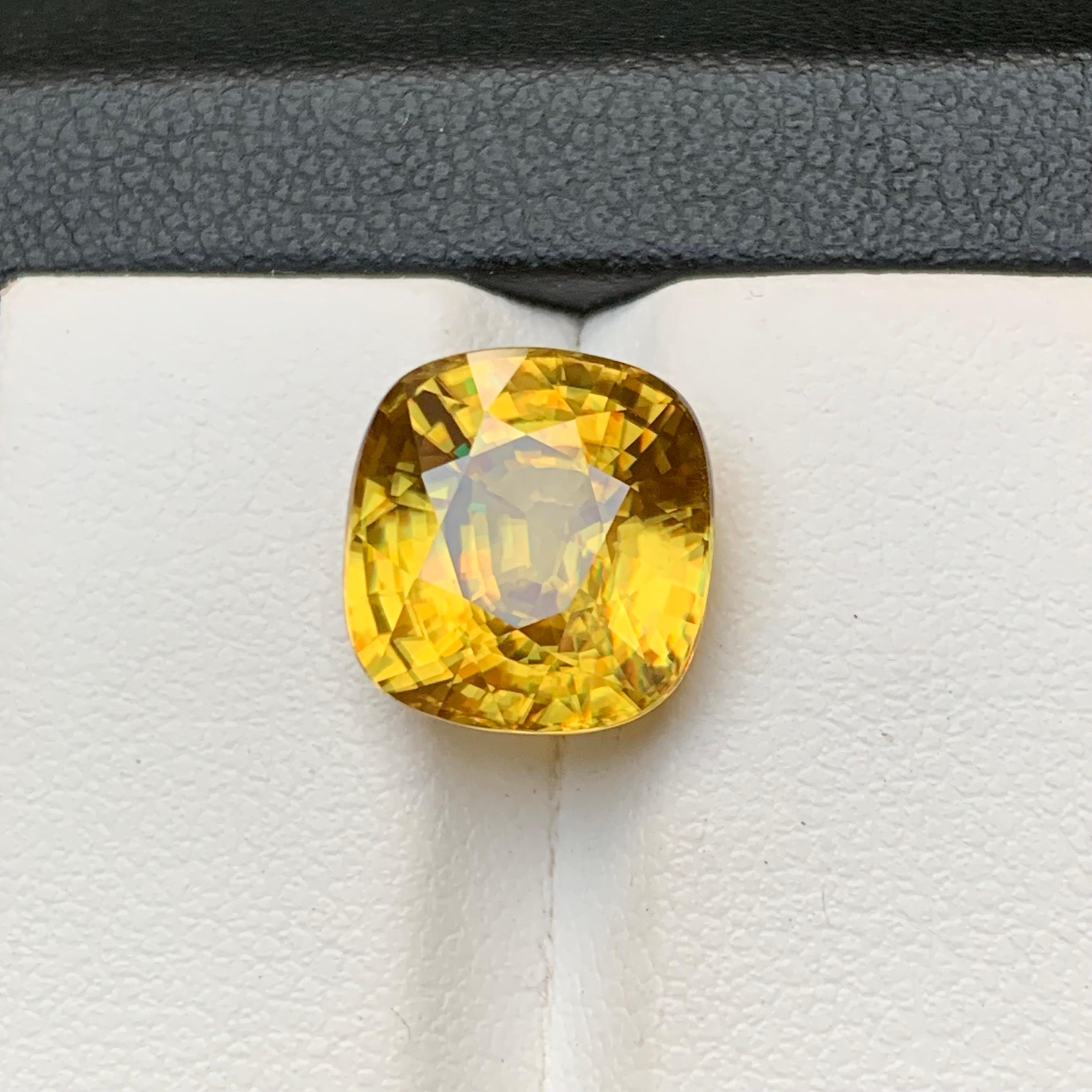 Femenino o masculino Anillo de Esfena Natural Amarilla (Titanita), Colgante Piedra Preciosa Suelta 7.10Ct Corte Cojín en venta