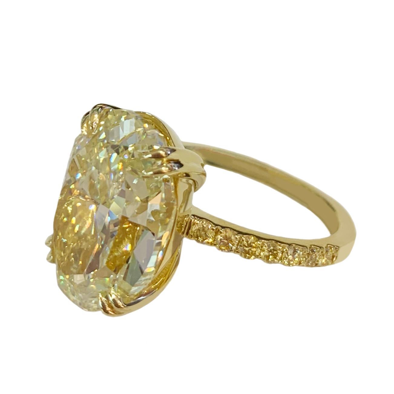 -14k Yellow Gold 
-Ring size: 6.5
-Oval diamond: 10.02ct
-Oval dimension: 11.7x15.5mm
-Color grade: Y to Z Range 
-Clarity: SI1
-Polish: Very Good 
-Comes with GIA report 