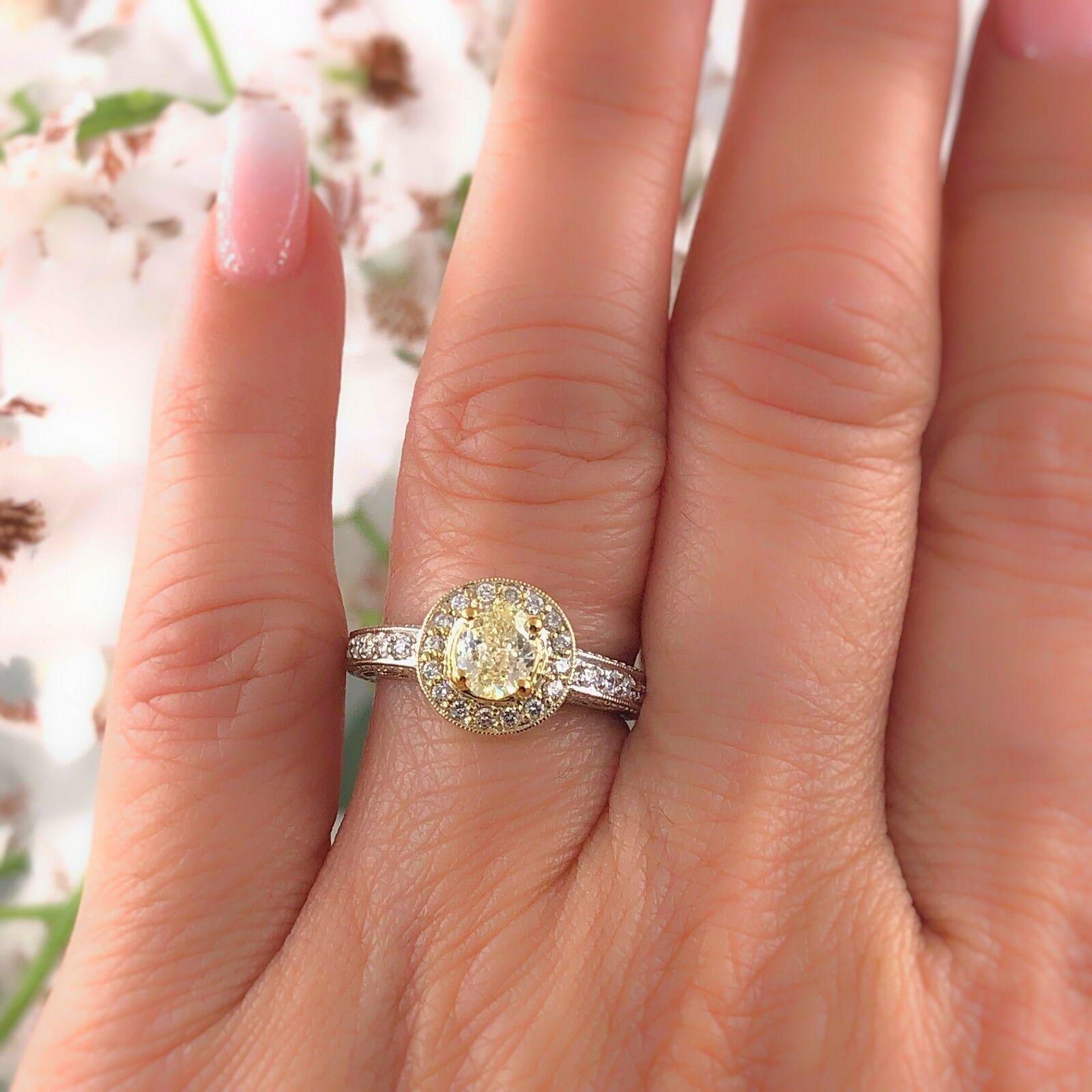 Yellow Oval Diamond Engagement Ring 0.93 Carat in 18 Karat White Gold In Excellent Condition For Sale In San Diego, CA