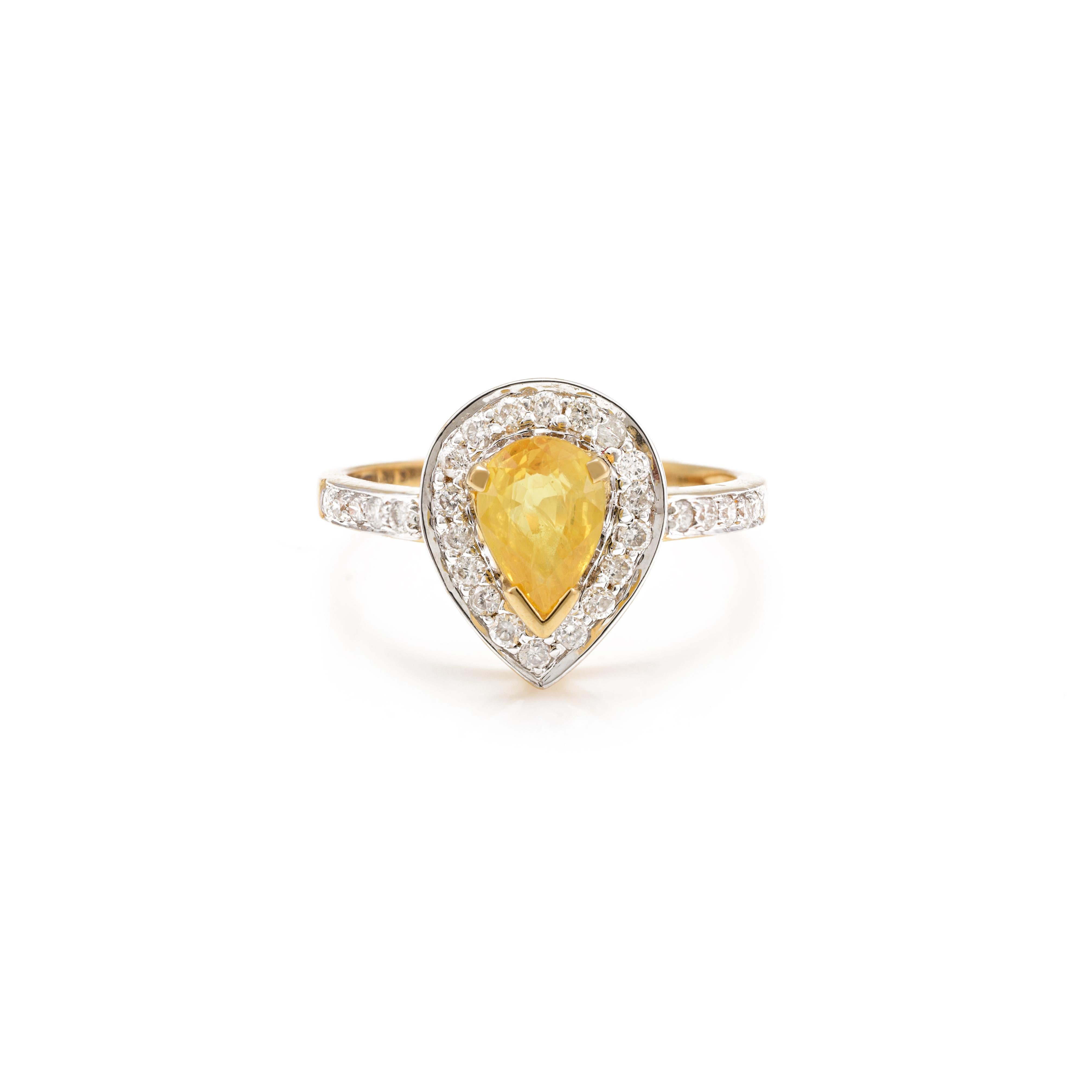 For Sale:  0.89 Ct Pear Cut Yellow Sapphire Diamond 18k Solid Yellow Gold Engagement Ring 7