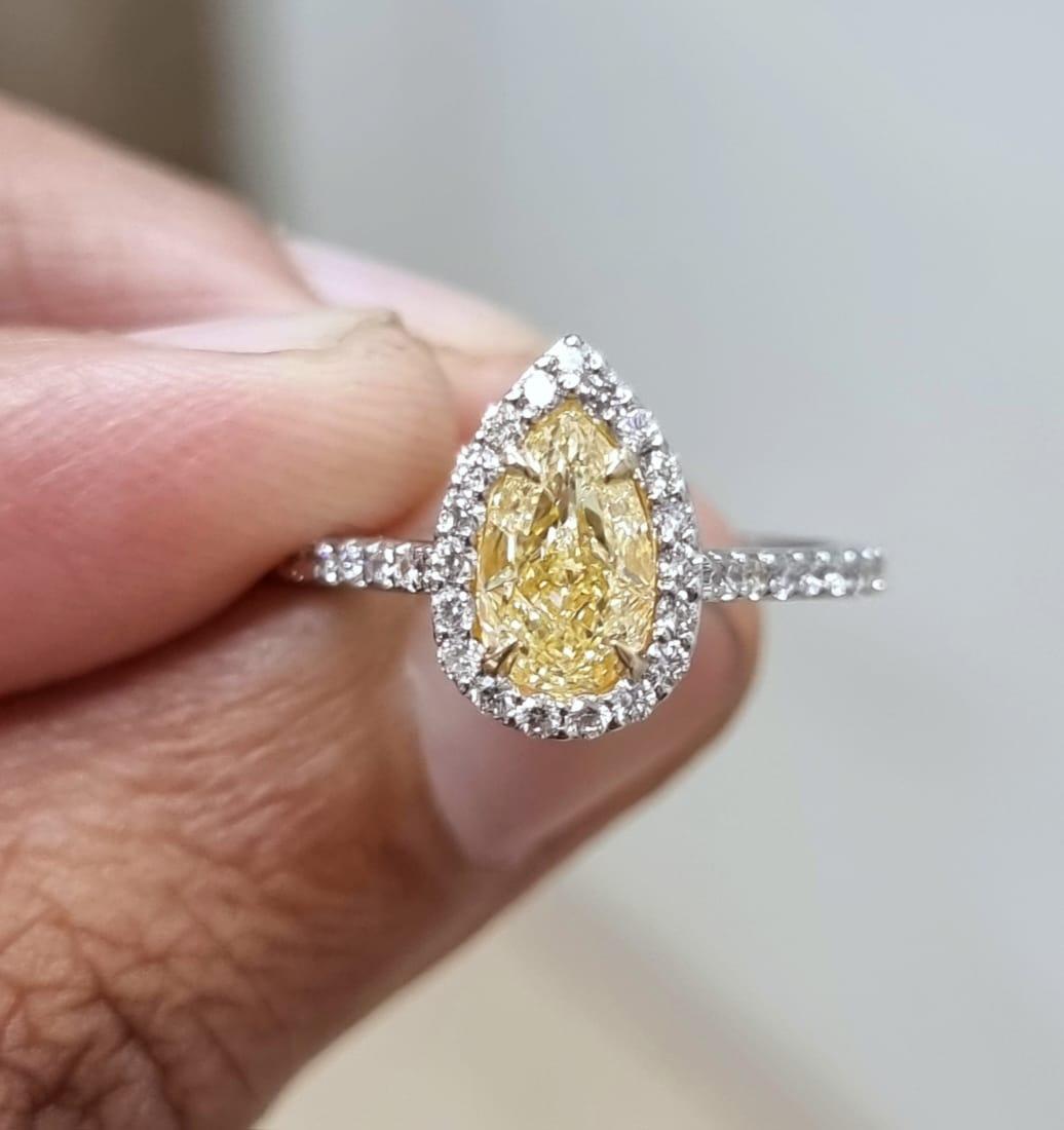 Pear Cut Yellow Pear-Shaped GIA certified Diamond Ring