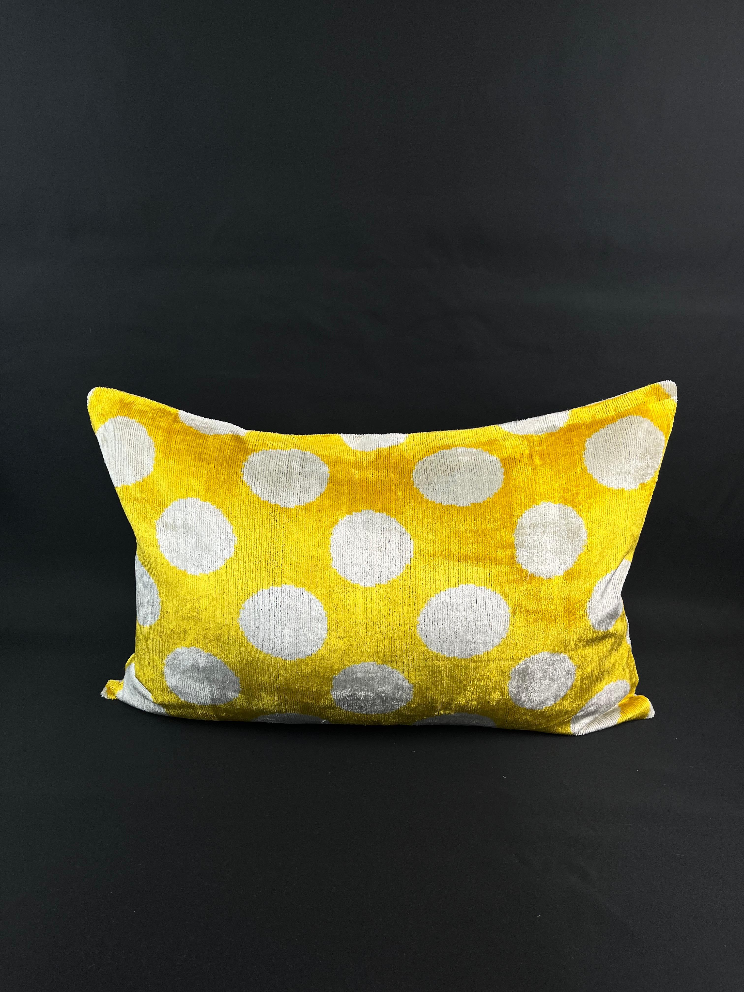 Yellow Polka-Dot Pattern Velvet Silk Ikat Pillow Cover In New Condition For Sale In Houston, TX