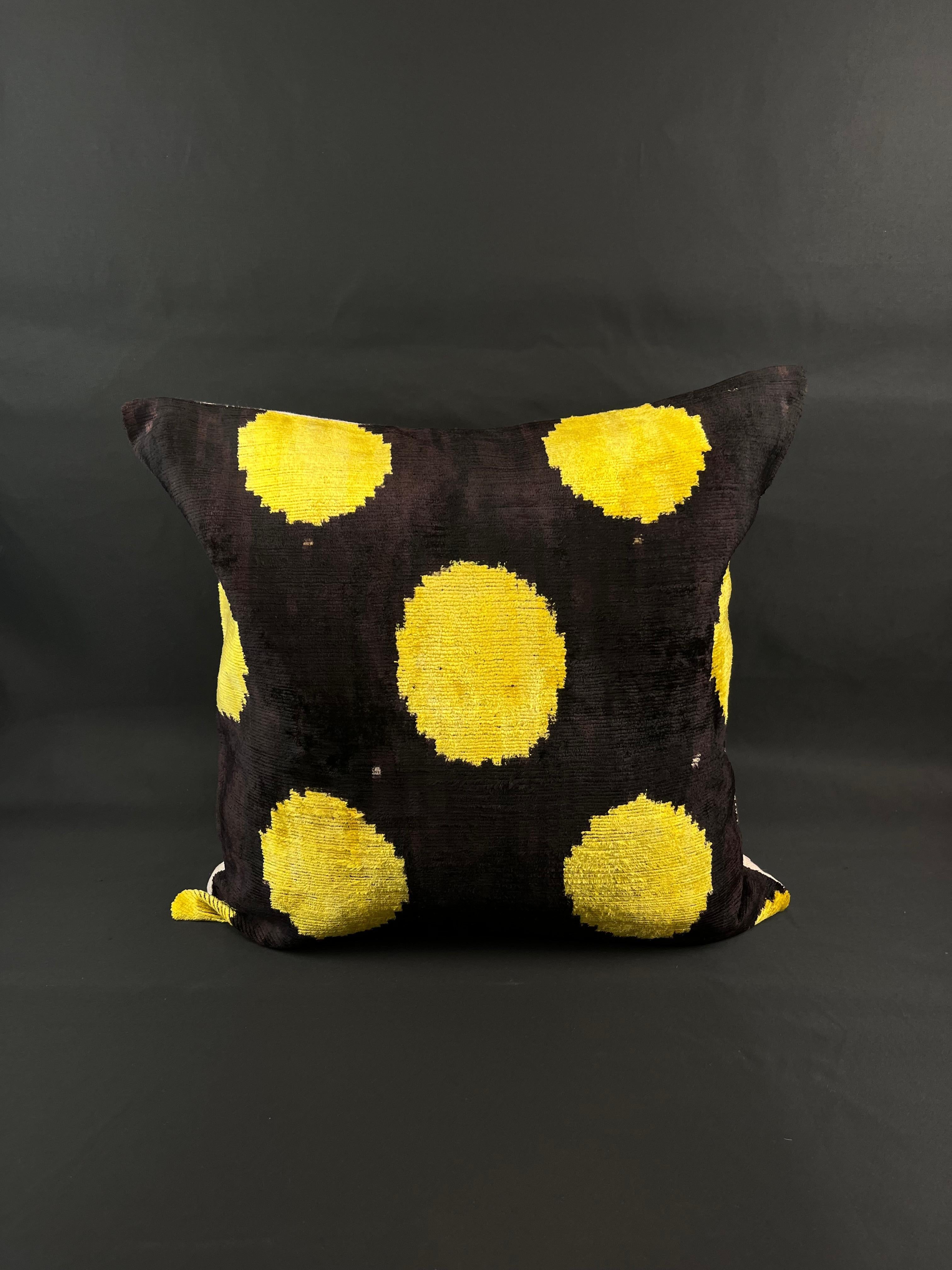 Yellow Polka-Dot Velvet Silk Ikat Pillow Cover In New Condition For Sale In Houston, TX