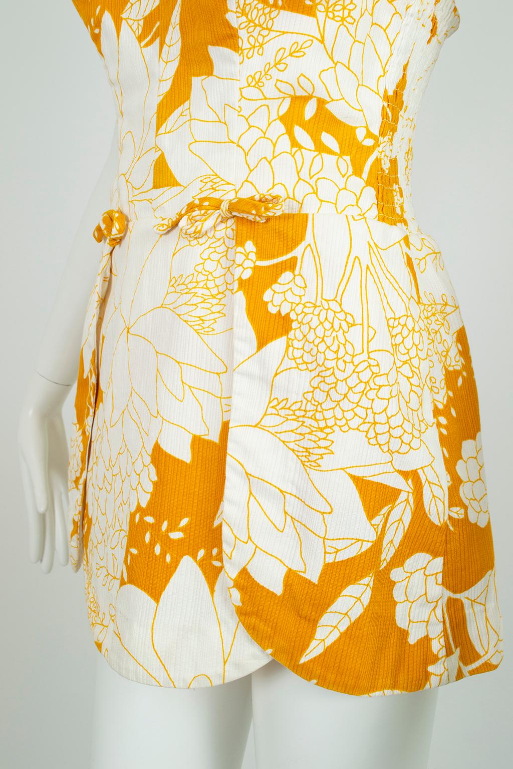 Jupe tulipe jaune imprimé polynésien Maillot de bain Play Suit Beach Romper - S, 1950s en vente 6