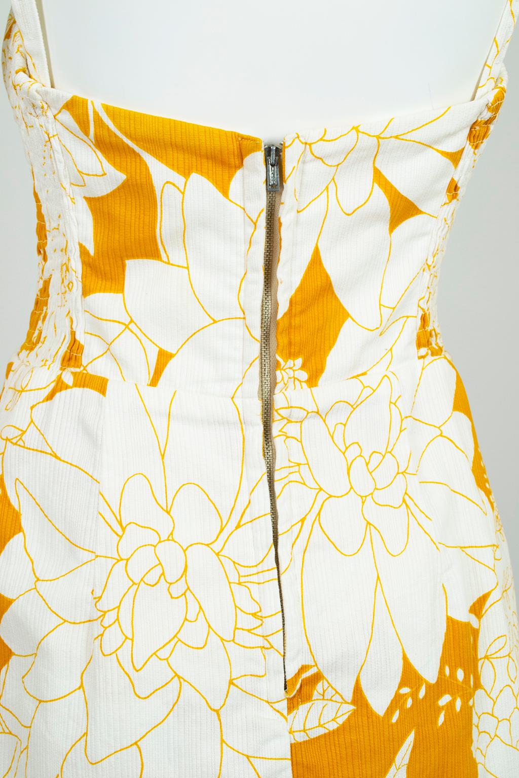 Jupe tulipe jaune imprimé polynésien Maillot de bain Play Suit Beach Romper - S, 1950s en vente 9