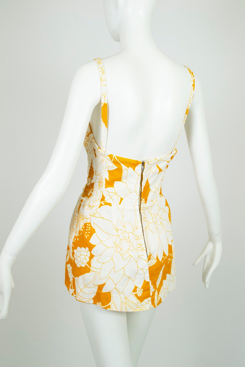 Yellow Polynesian Print Tulip Skirt Swimsuit Play Suit Beach Romper – S, 1950s In Excellent Condition For Sale In Tucson, AZ
