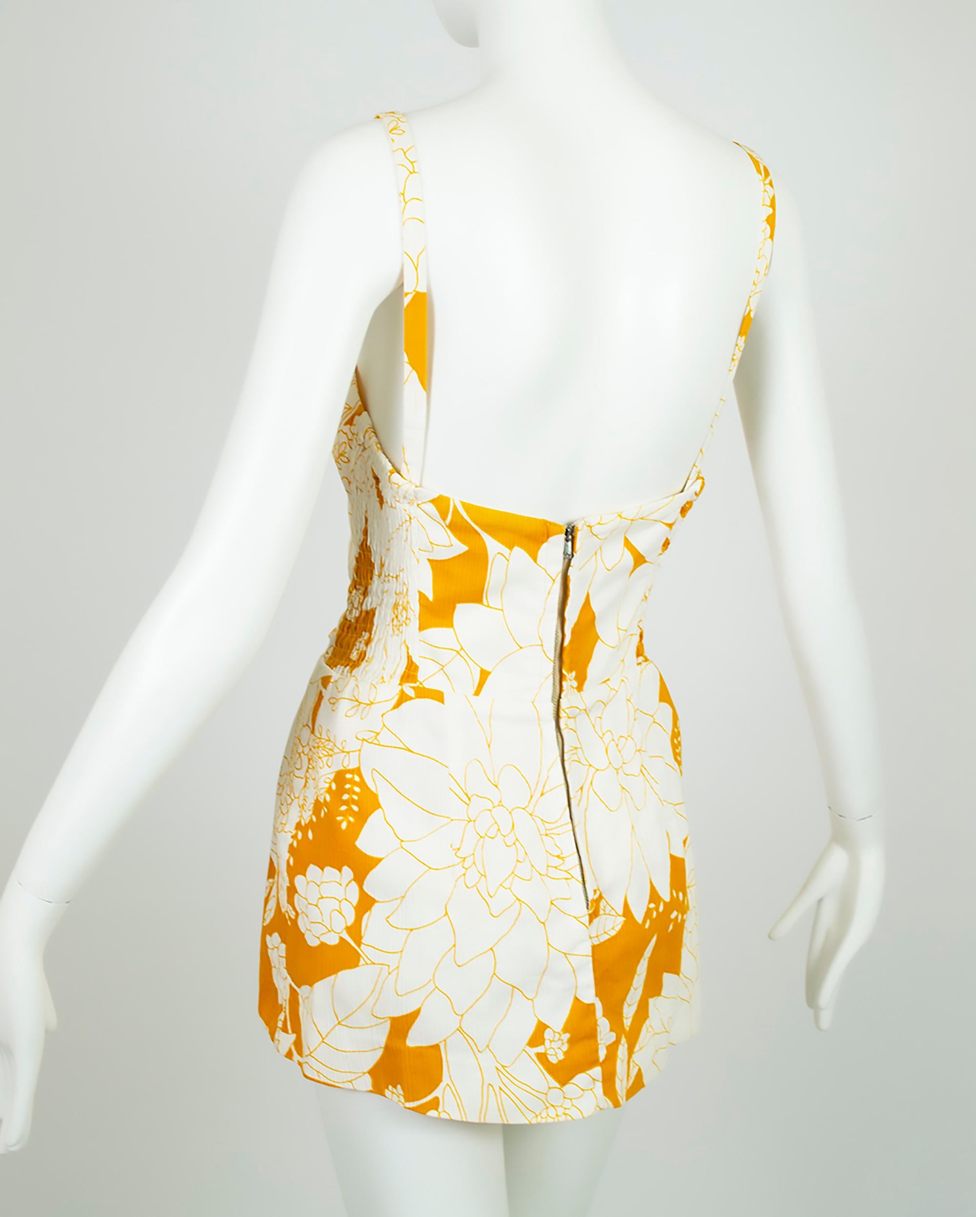 Jupe tulipe jaune imprimé polynésien Maillot de bain Play Suit Beach Romper - S, 1950s Pour femmes en vente