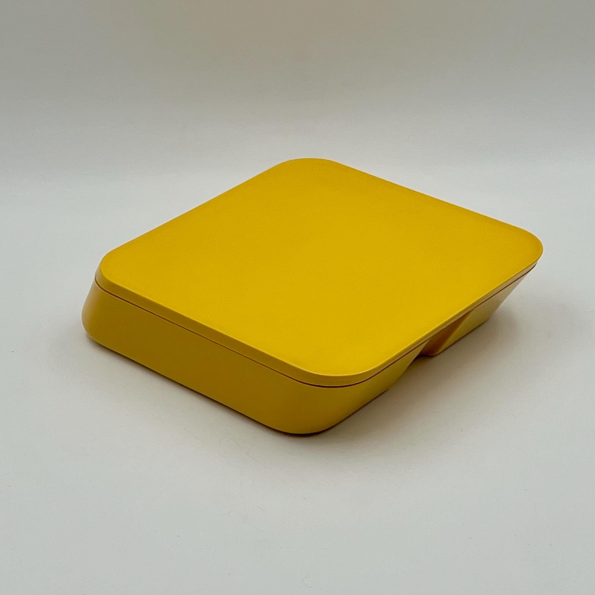 Late 20th Century Yellow Portable Beauty Case Gedy - Space Age Vanity Set by Makio Hasuike, 70s