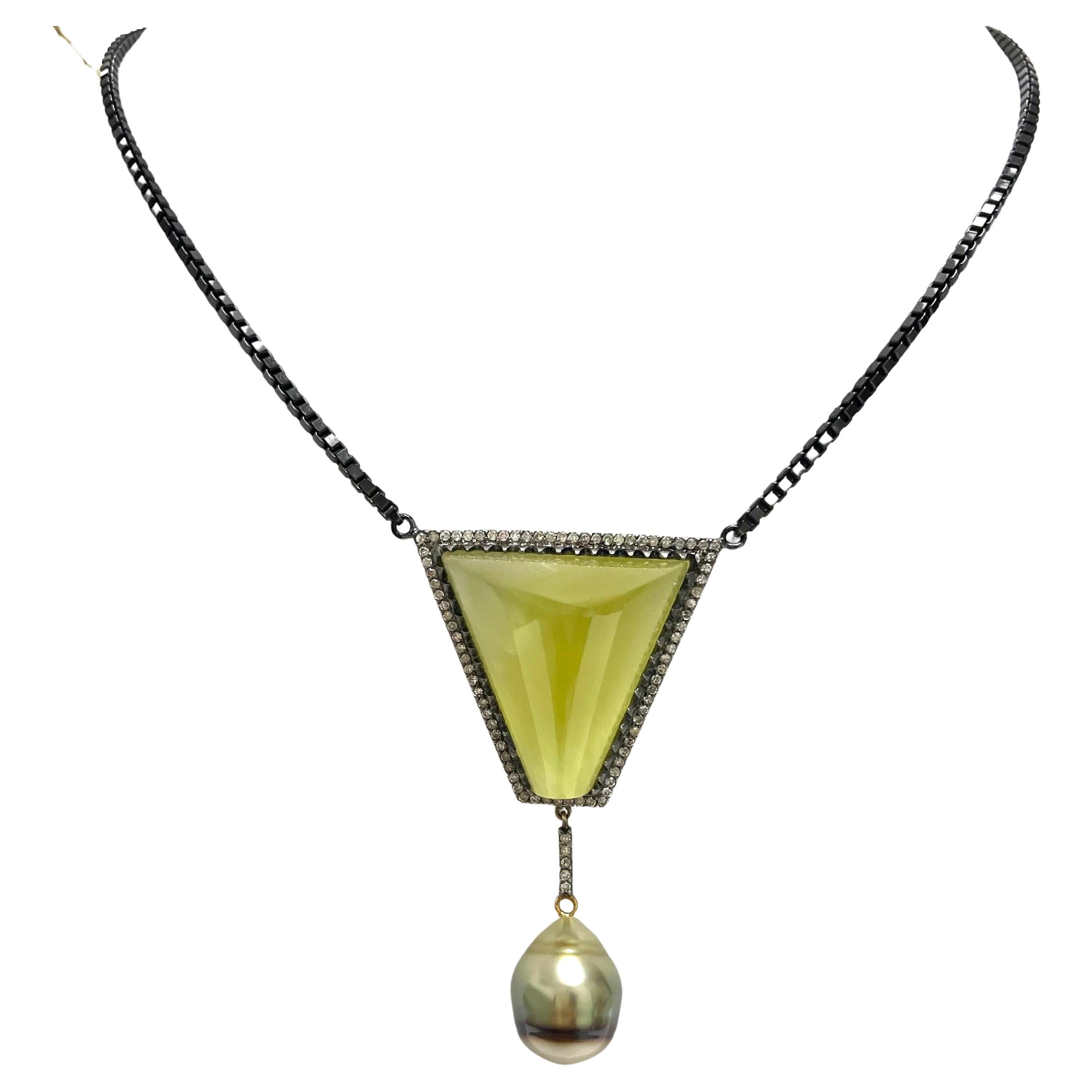 Yellow Prehnite with Tahitian Pearl and Diamonds Paradizia Necklace For Sale 4