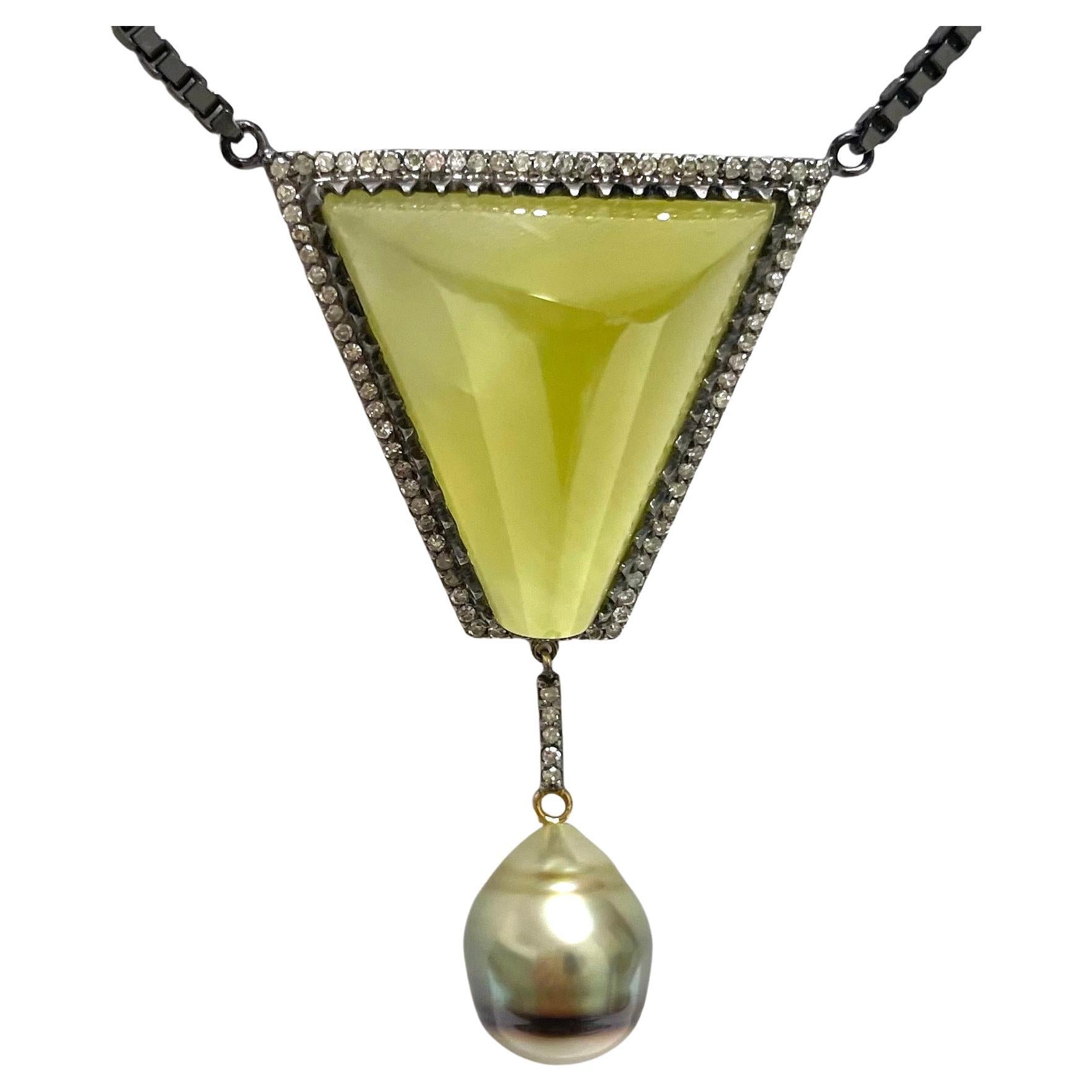 Yellow Prehnite with Tahitian Pearl and Diamonds Paradizia Necklace For Sale 2