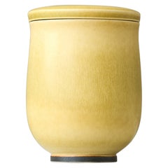 Rare bol à couvercle en grès jaune de Berndt Friberg. Gustavsberg, Suède, années 1960