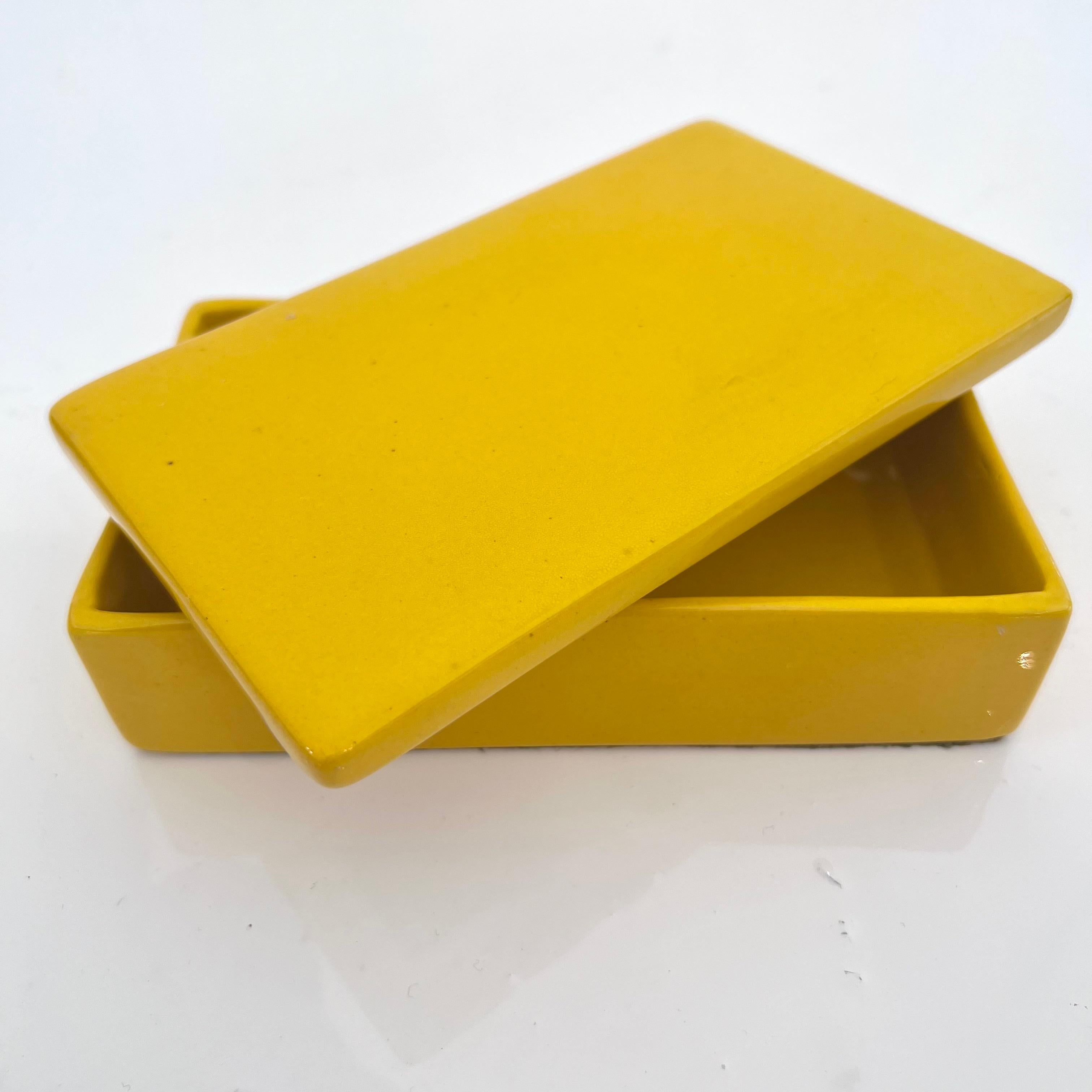 Italian Yellow Raymor Ceramic Box, 1960s Italy For Sale