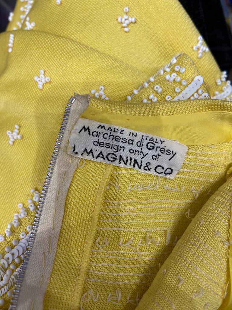 Yellow rayon jersey cocktail dress with beaded work Marchesa di Grézy  For Sale 2