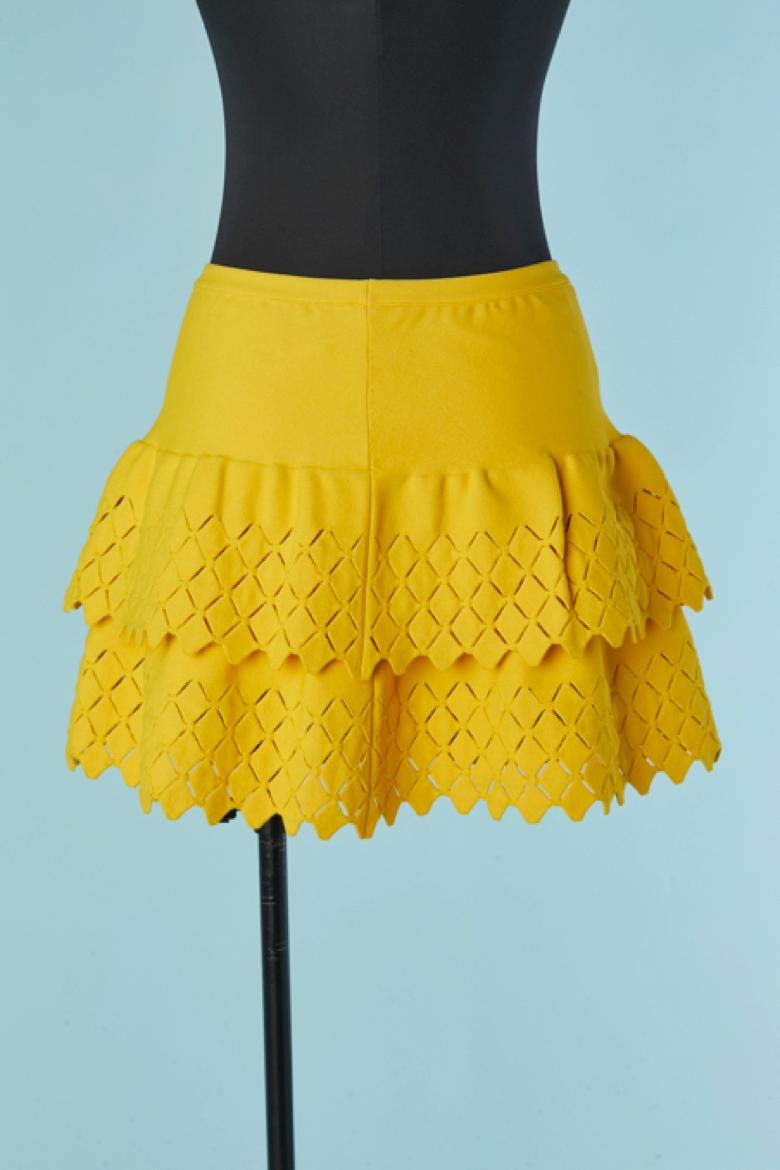 Minijupe en jersey de rayonne jaune avec shorty en dessous ALAIA New Pour femmes en vente