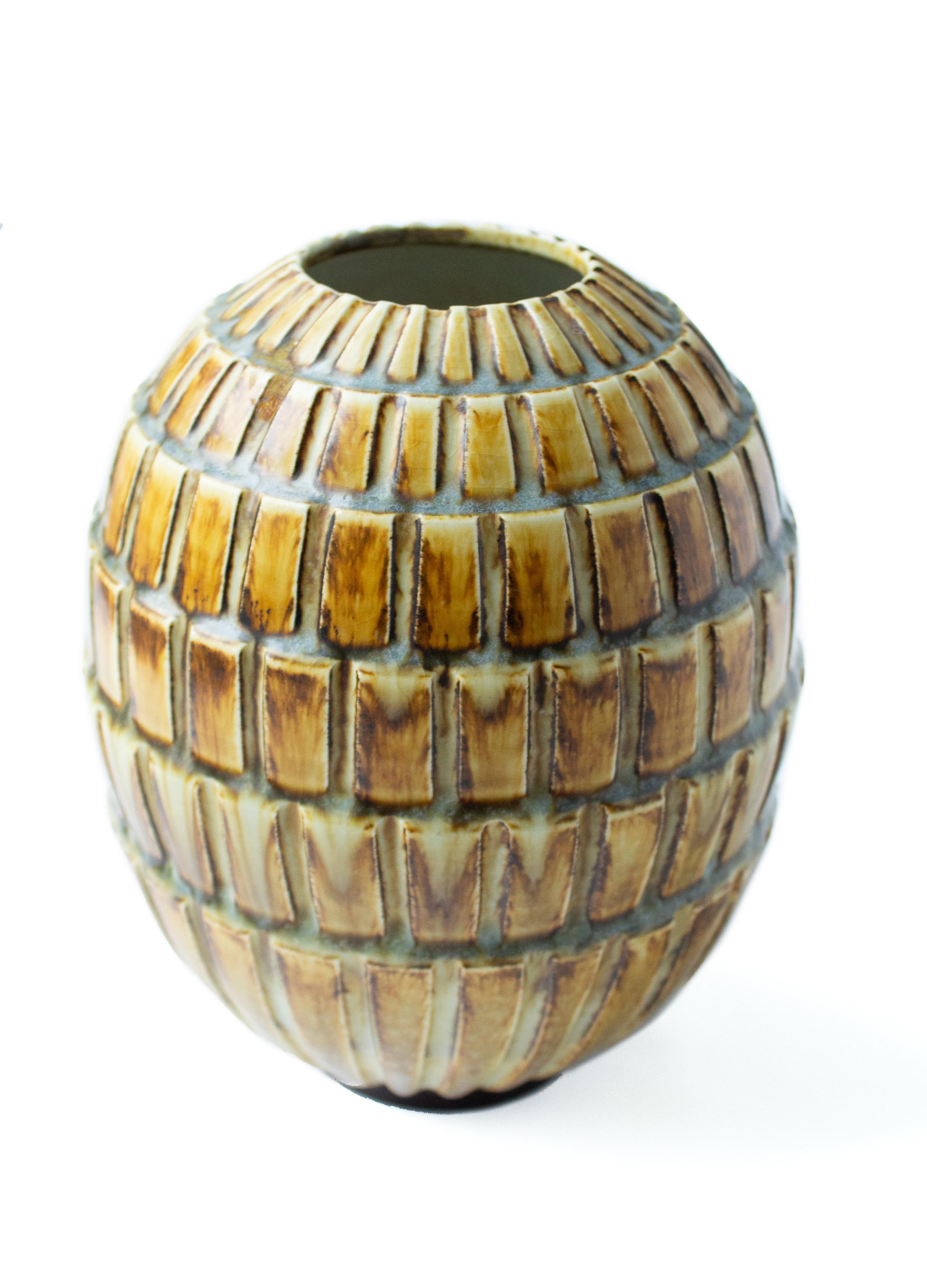 Svedese Vaso a rilievo giallo  