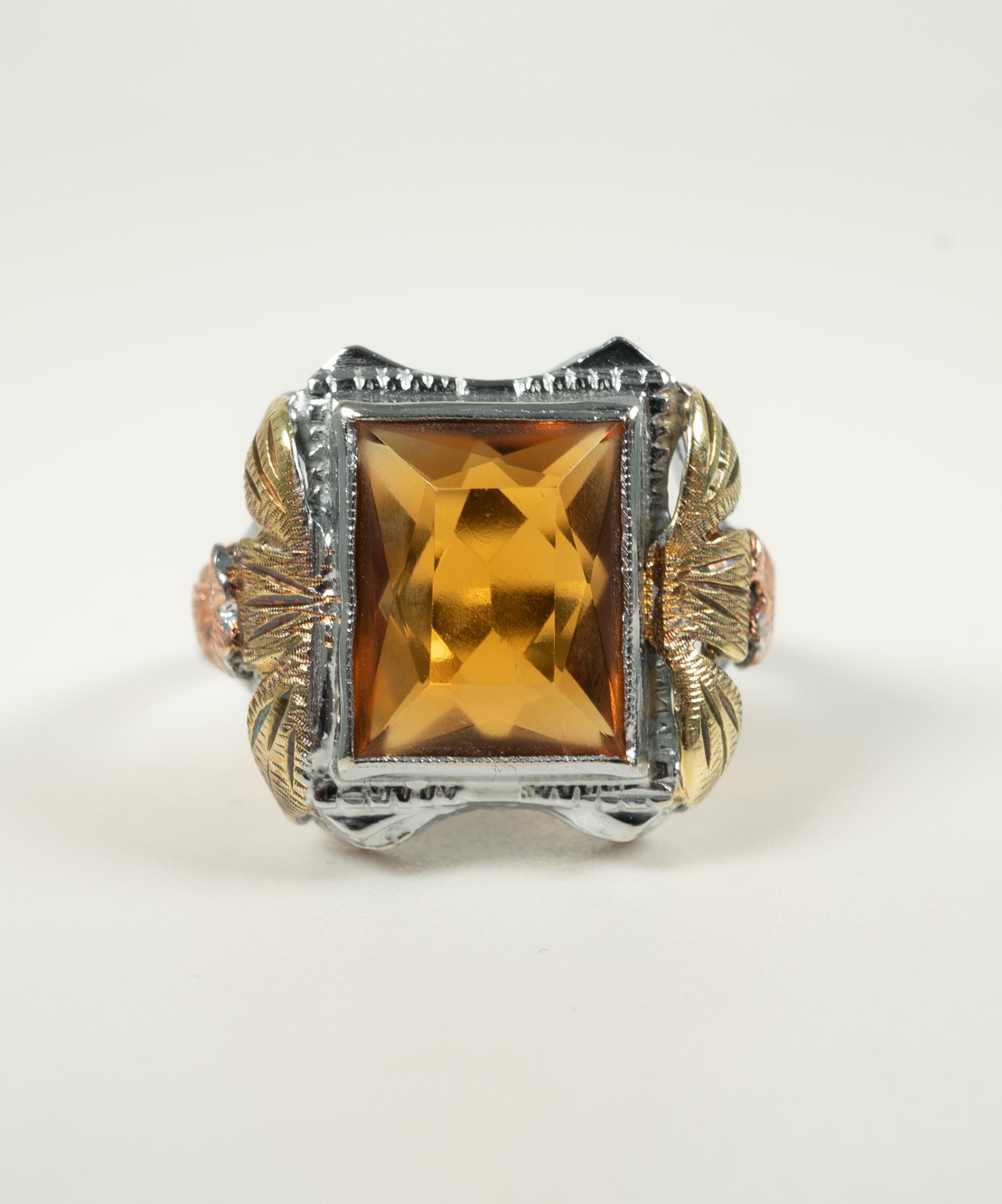 Beautiful tri-colored ring, centered with a lovely citrine!