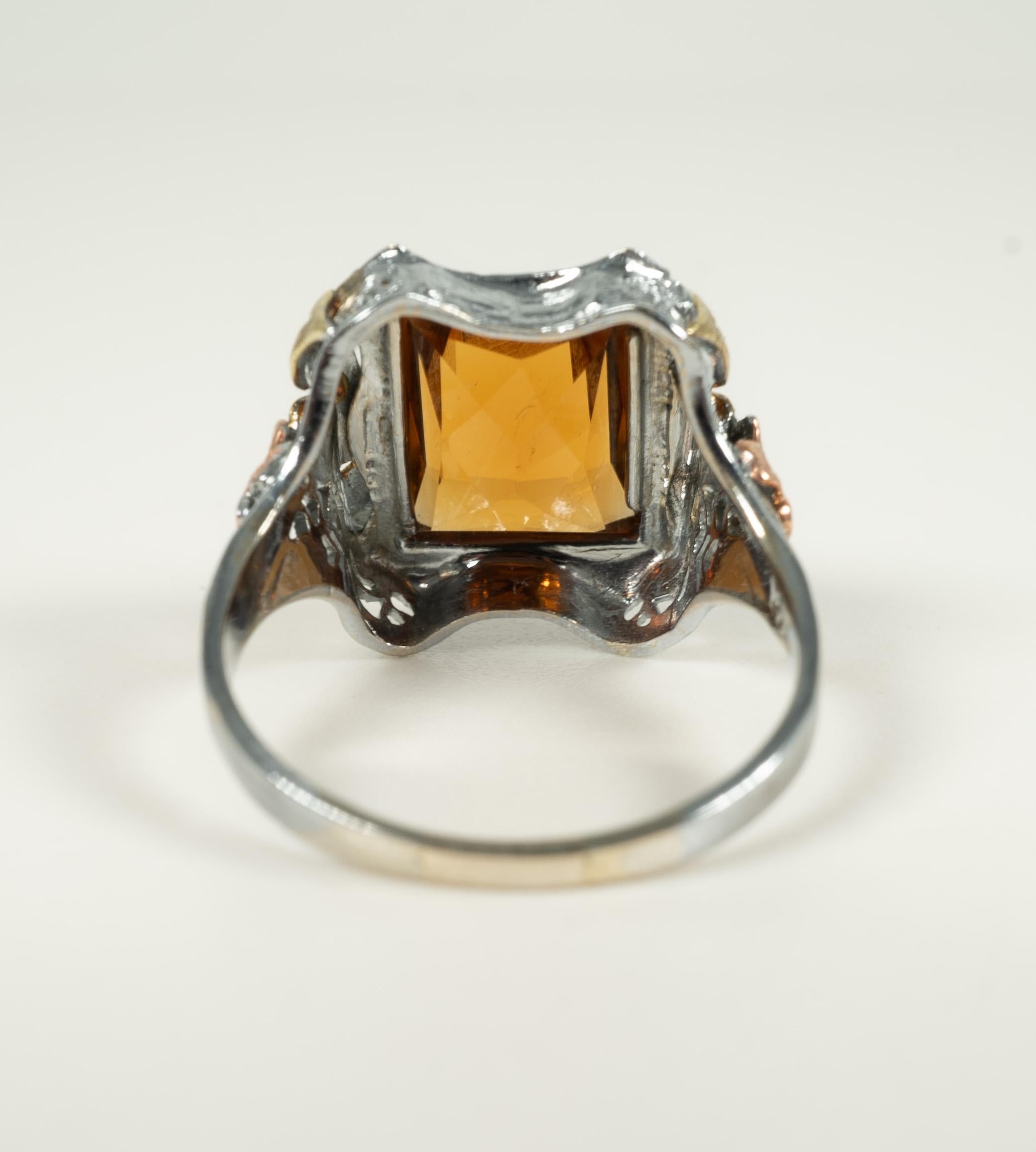 Yellow Rose and White Gold Citrine Ring In Good Condition In Dallas, TX