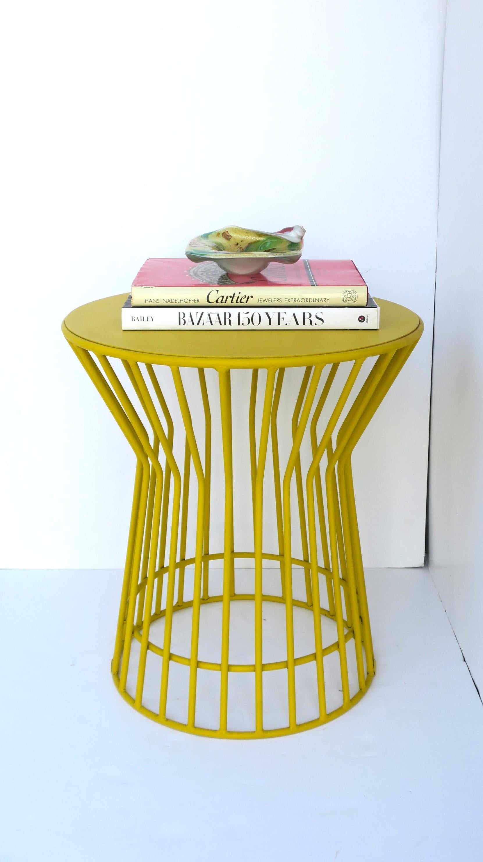 20th Century Round Side or End Table in Yellow Platner Style For Sale