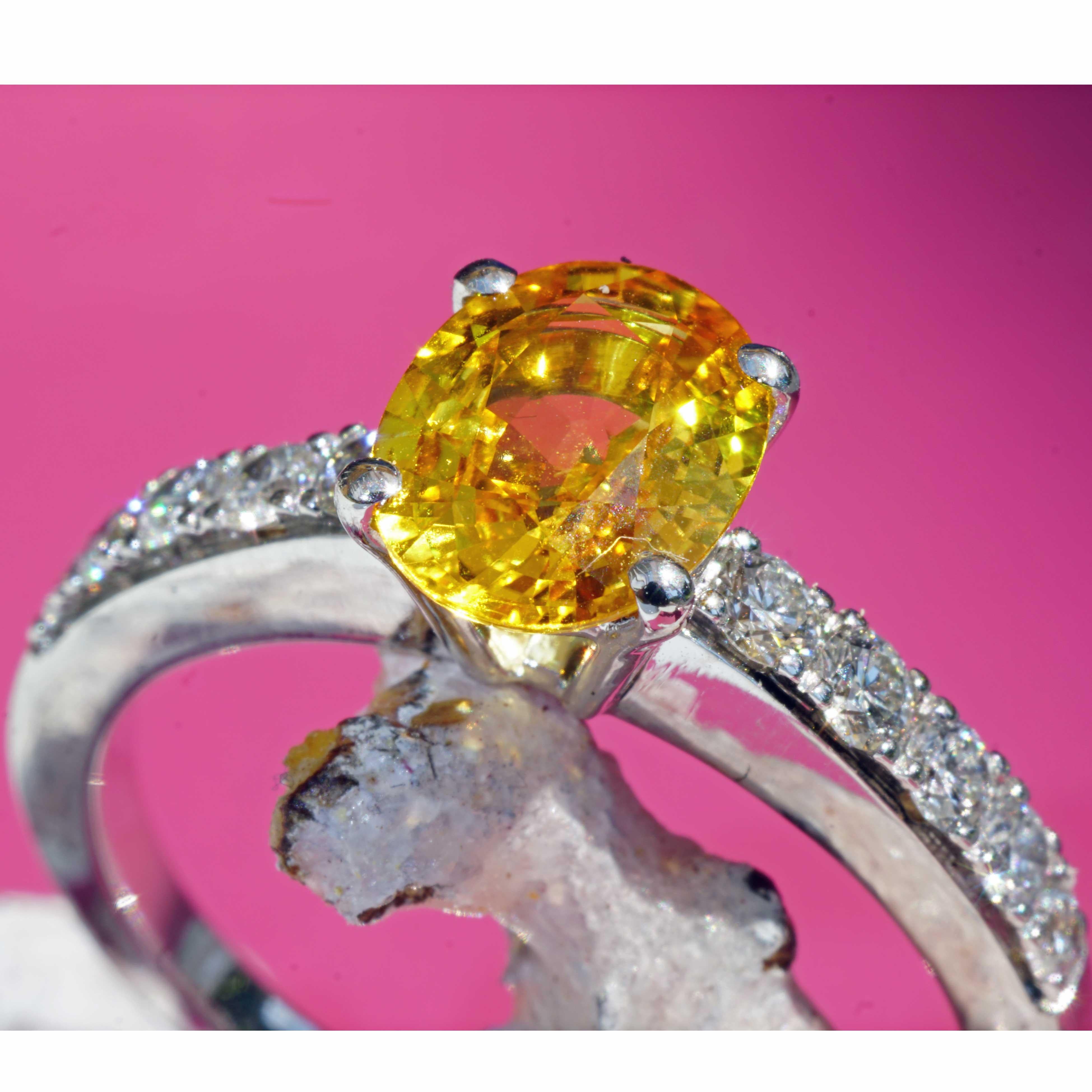 Yellow Saphire Brilliant Ring  1.41 ct 0.35 ct AAA+ very fine Jewellery Italy For Sale 1