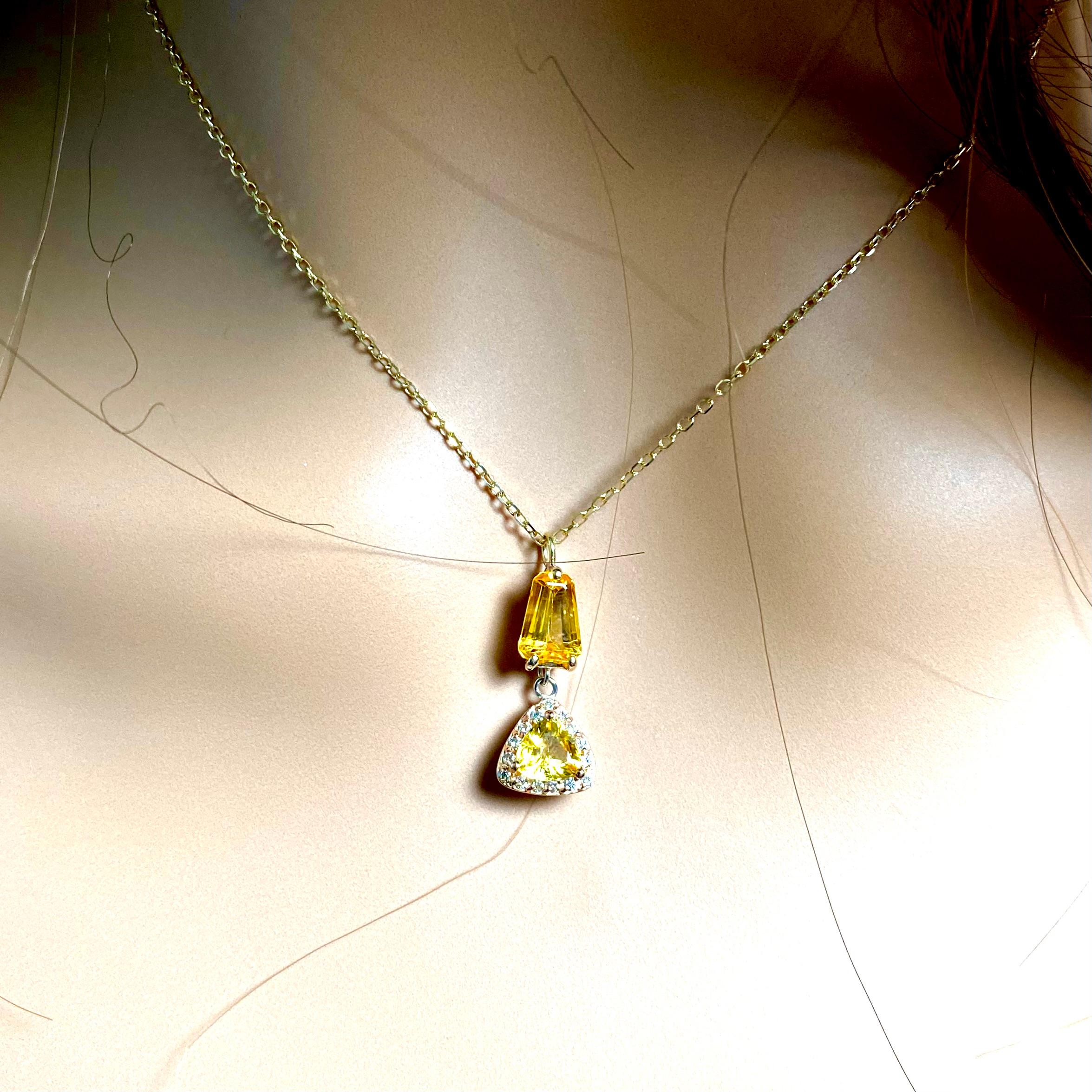 Fancy Shaped Yellow Sapphire Diamond 2.45 Carat 14 Karat Gold 17 Inch Pendant  In New Condition For Sale In New York, NY