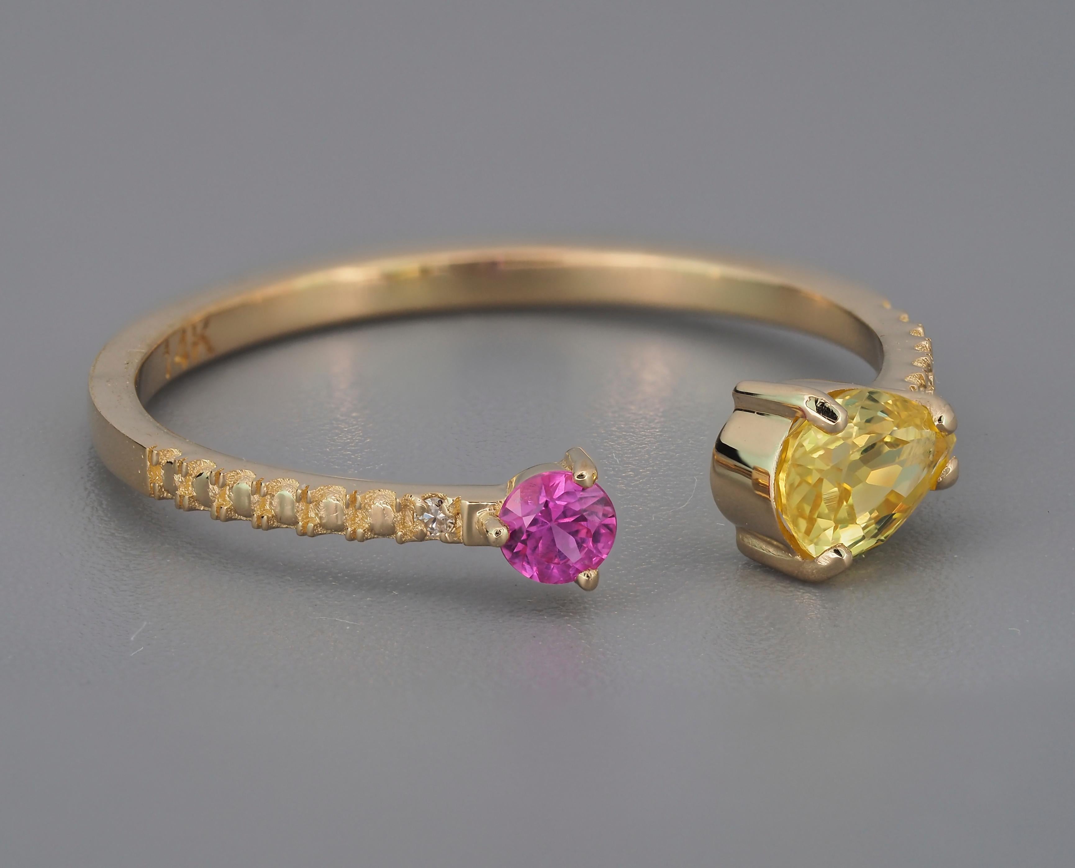 Modern Yellow sapphire 14k gold ring. 