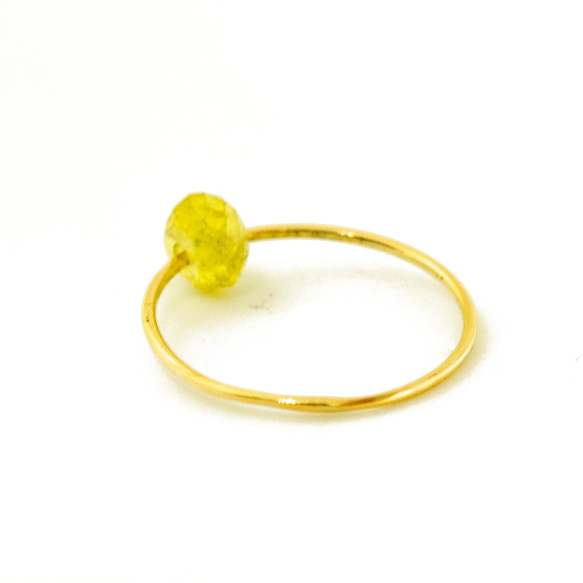 Taille ronde INTINI Jewels, bague jonc Planet Boho Chic en or jaune 18 carats et saphir jaune en vente