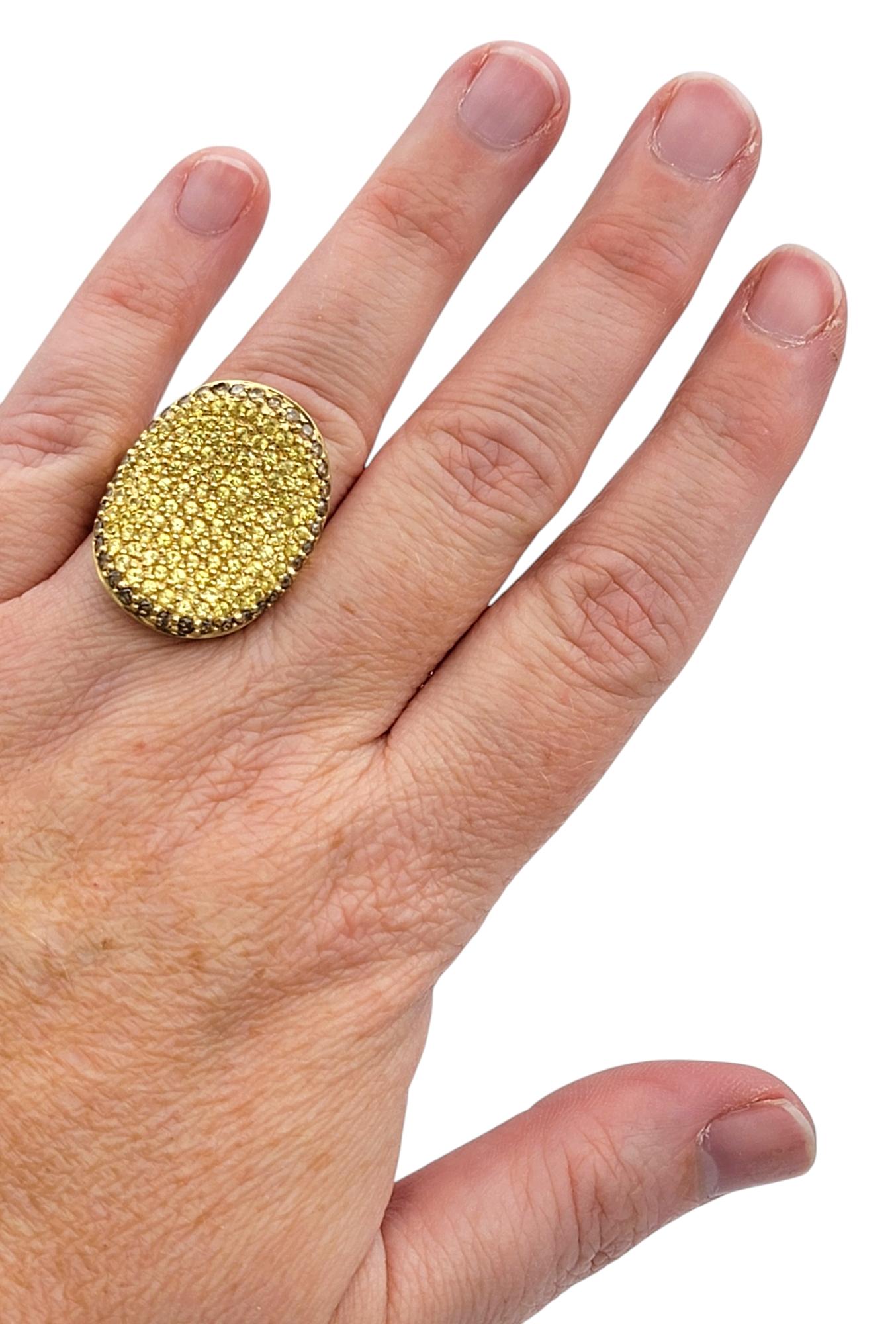 Bague cocktail concave en or jaune 18 carats, saphir jaune et diamant Brown en vente 2