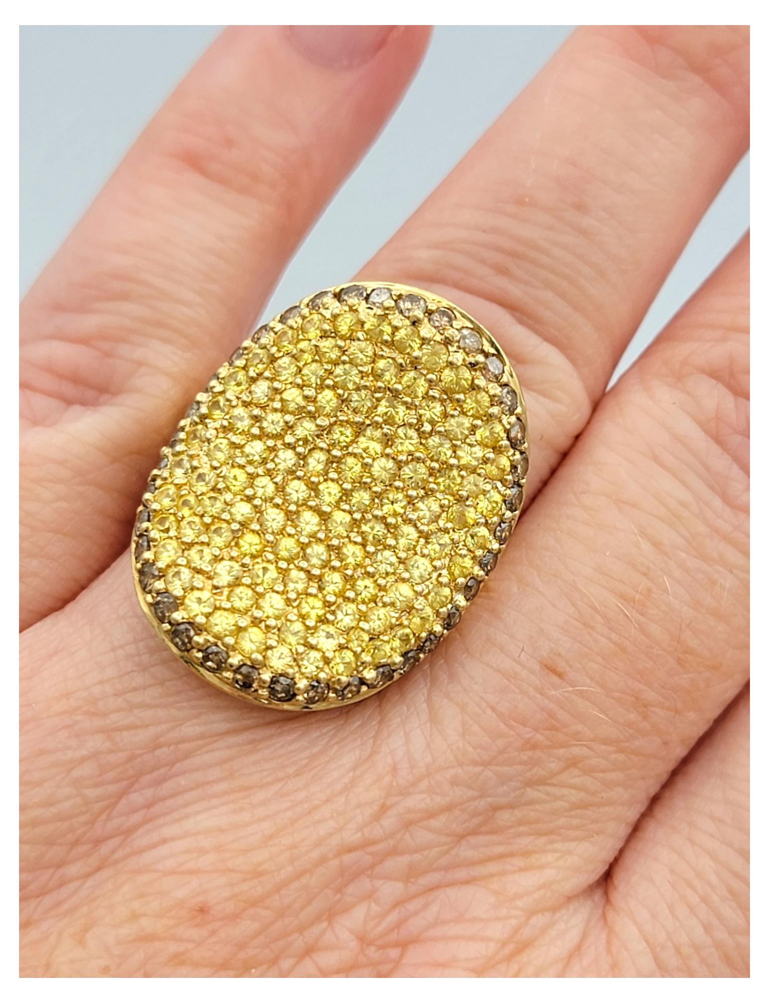 Bague cocktail concave en or jaune 18 carats, saphir jaune et diamant Brown en vente 3