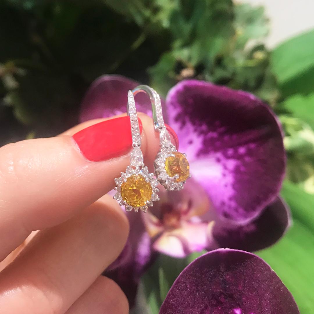Yellow Sapphire and Diamond Drop Earrings In New Condition For Sale In Woollahra, New South Wales