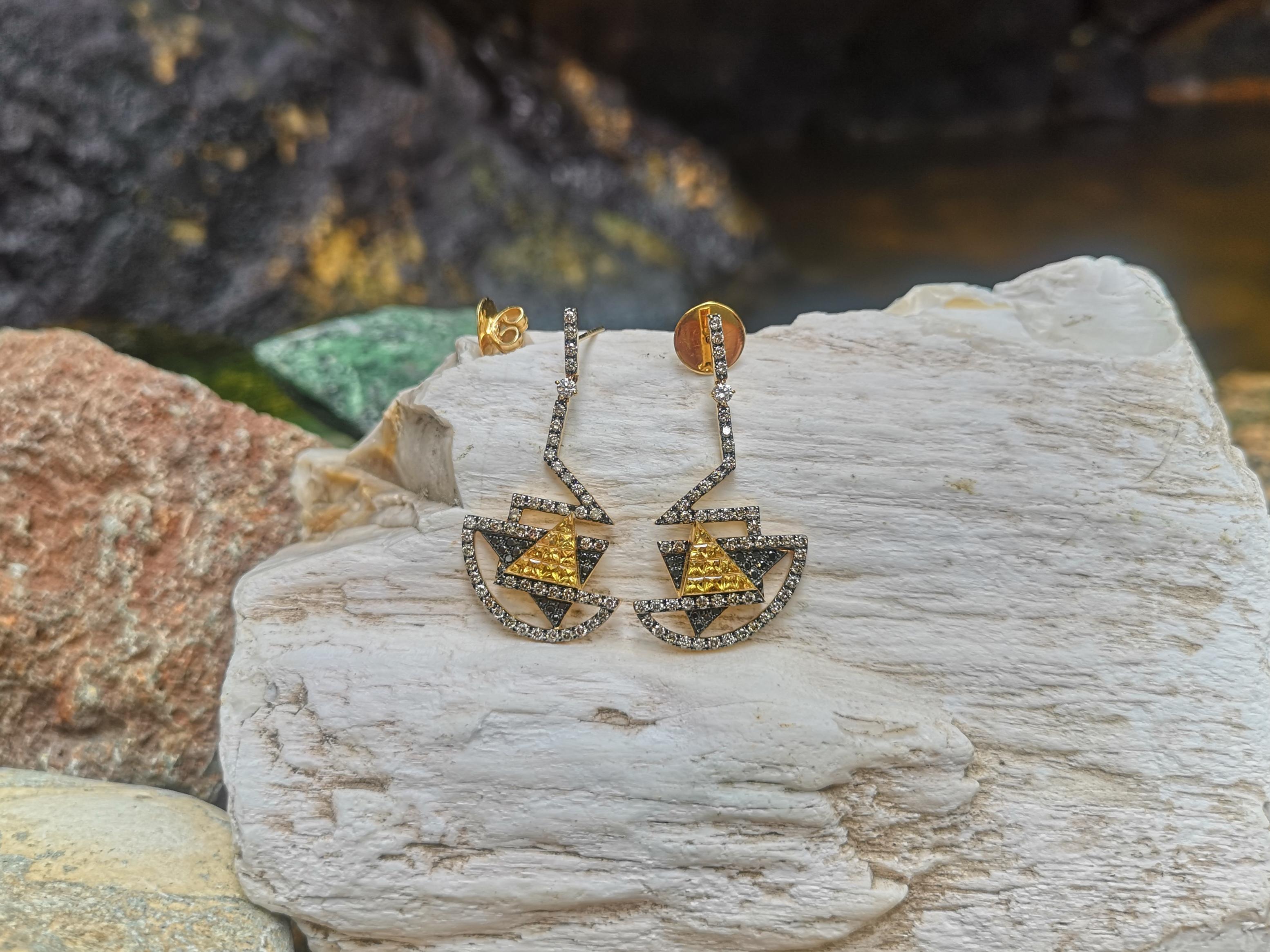 Kavant & Sharart Boucles d'oreilles en or jaune 18 carats avec saphir jaune et diamants Pour femmes en vente