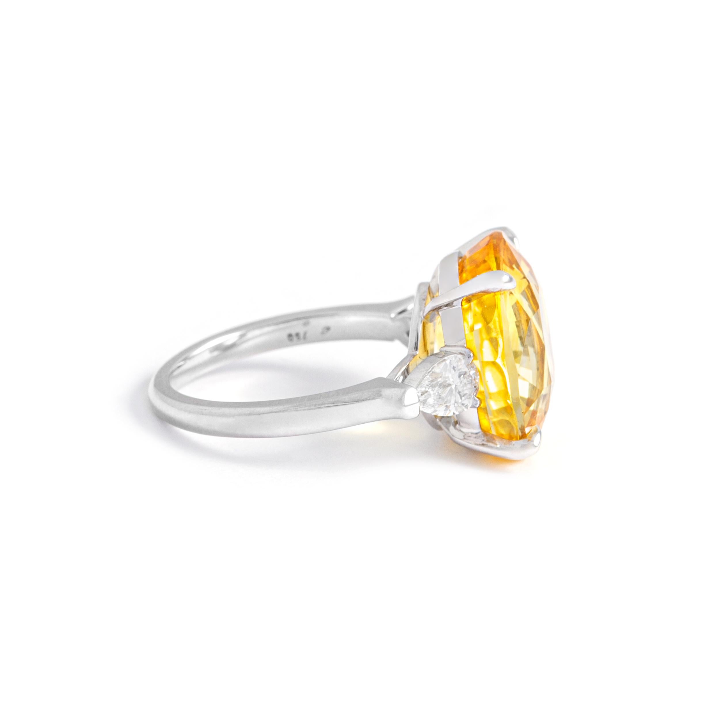 Contemporain Bague en or, saphir jaune et diamants en vente