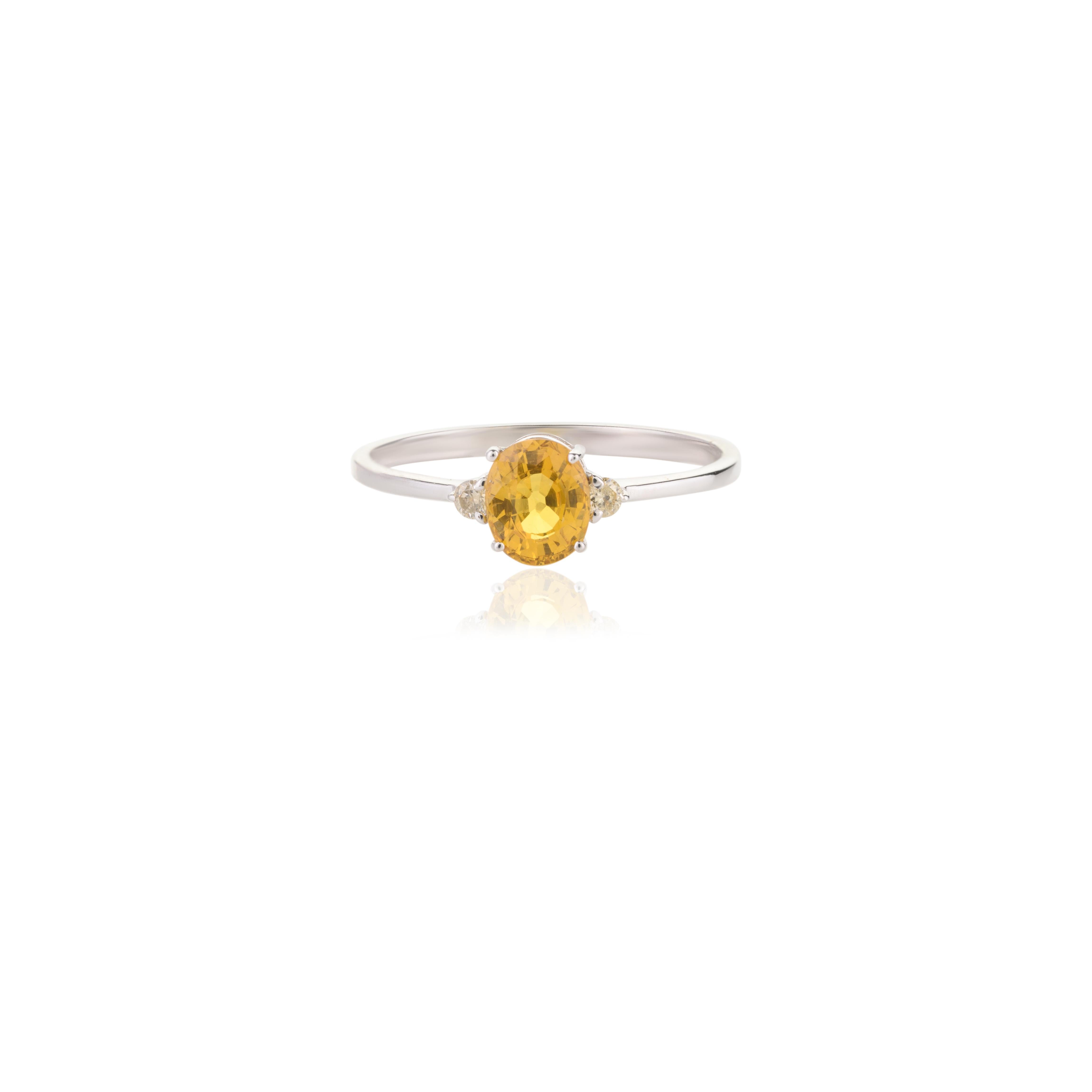 Im Angebot: Anhänger, Ring und Ohrringe mit gelbem Saphir und Diamanten aus 18k Weißgold () 12