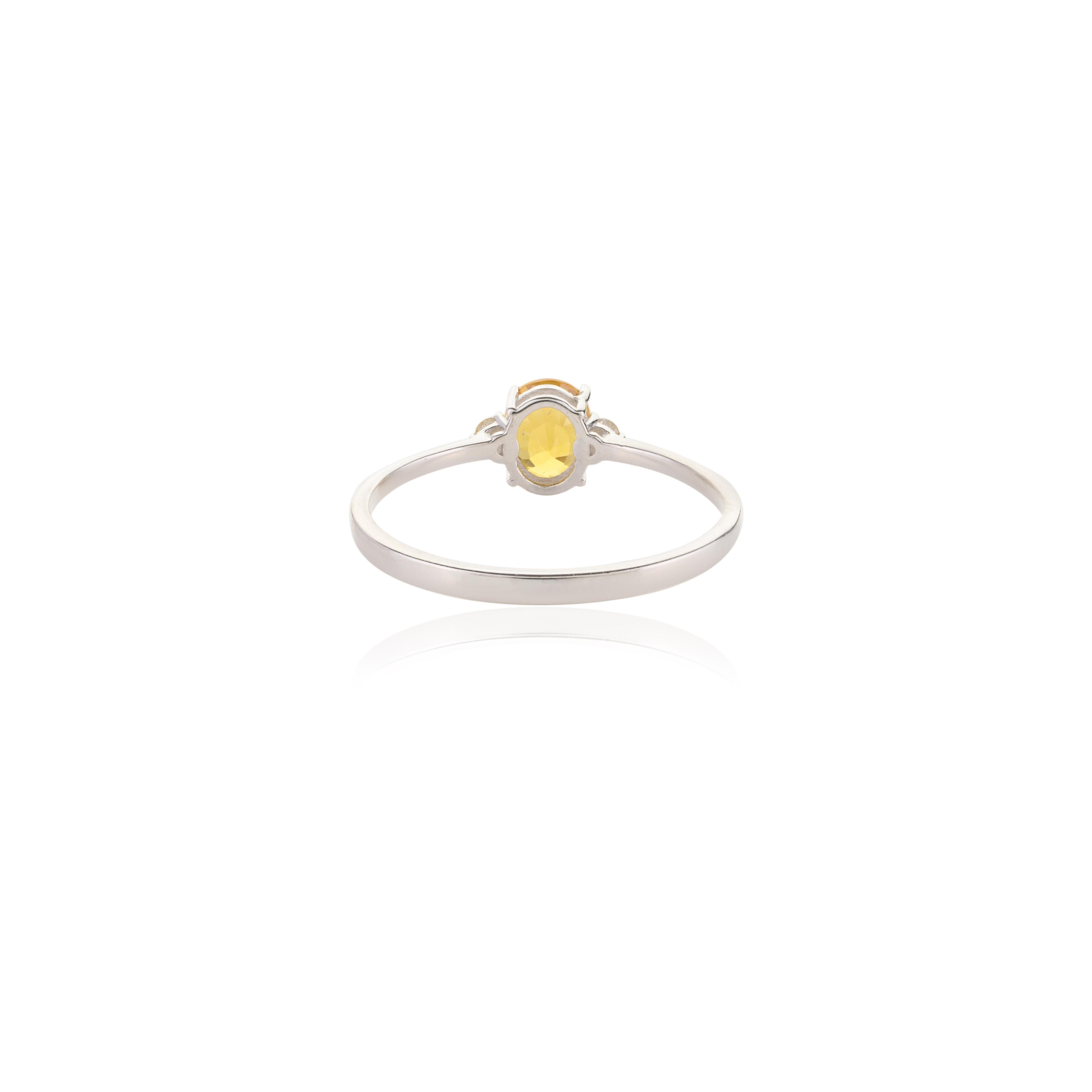 Im Angebot: Anhänger, Ring und Ohrringe mit gelbem Saphir und Diamanten aus 18k Weißgold () 3