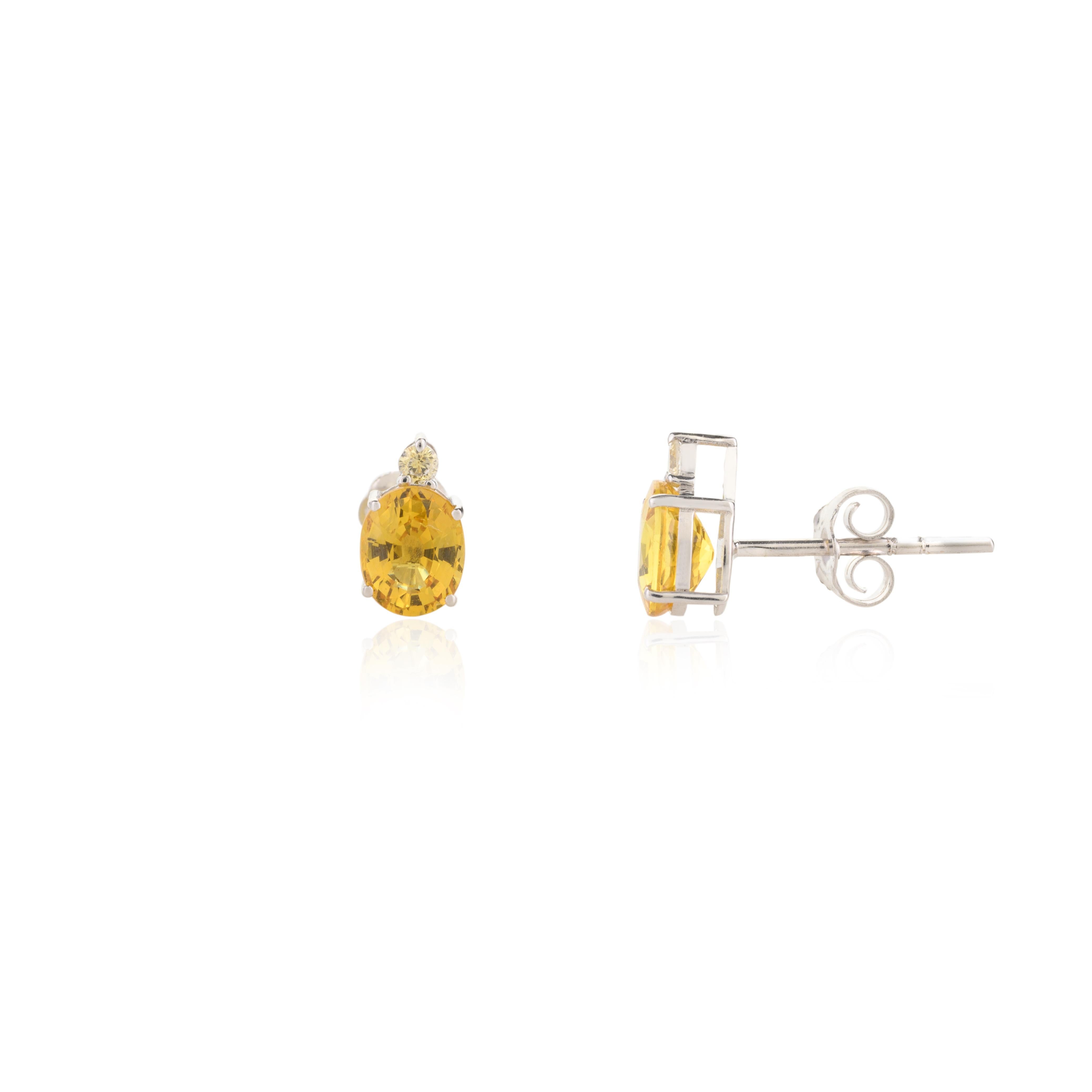 Im Angebot: Anhänger, Ring und Ohrringe mit gelbem Saphir und Diamanten aus 18k Weißgold () 6