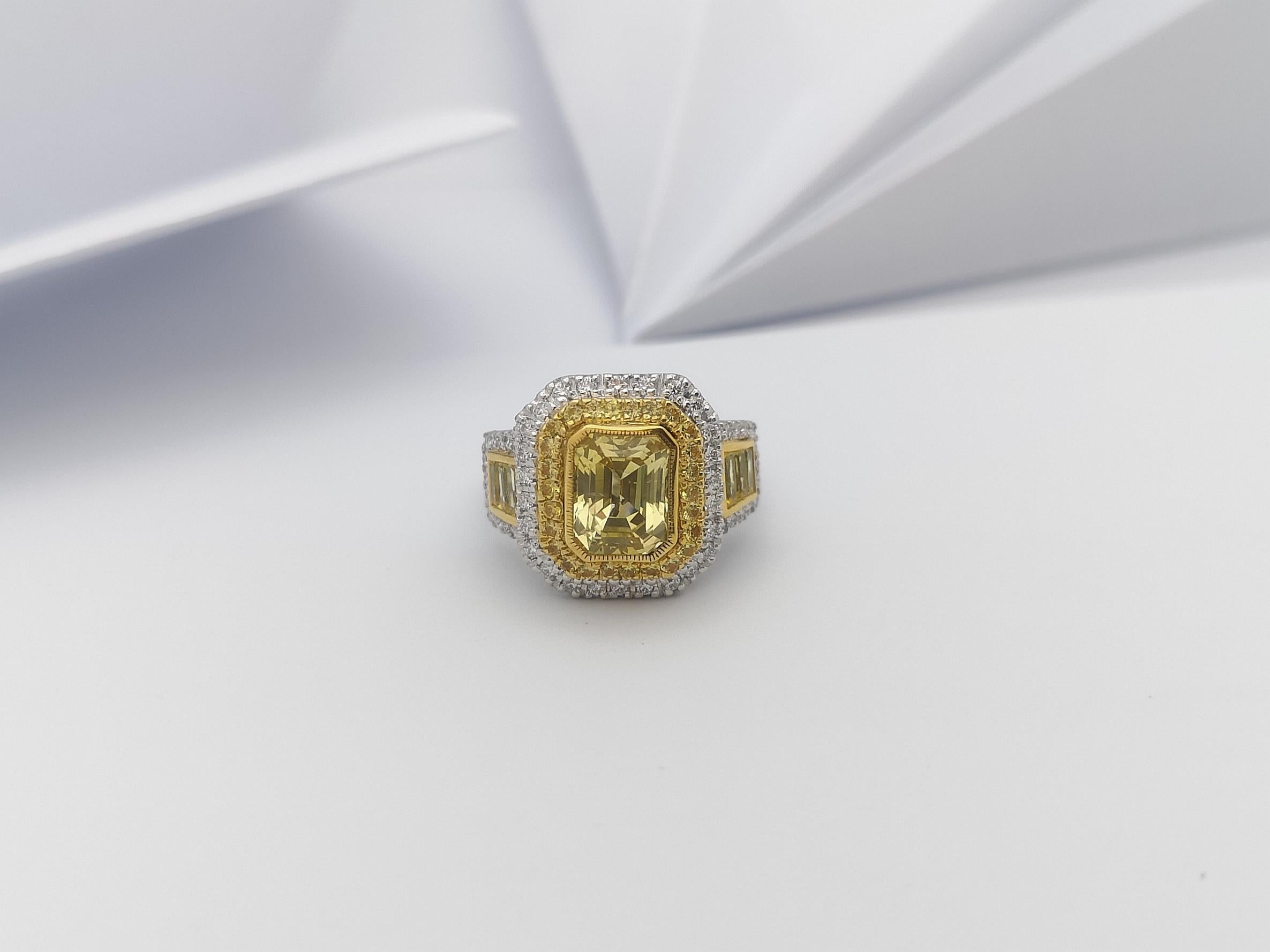Yellow Sapphire and Diamond Ring Set in 18 Karat White Gold Settings For Sale 4
