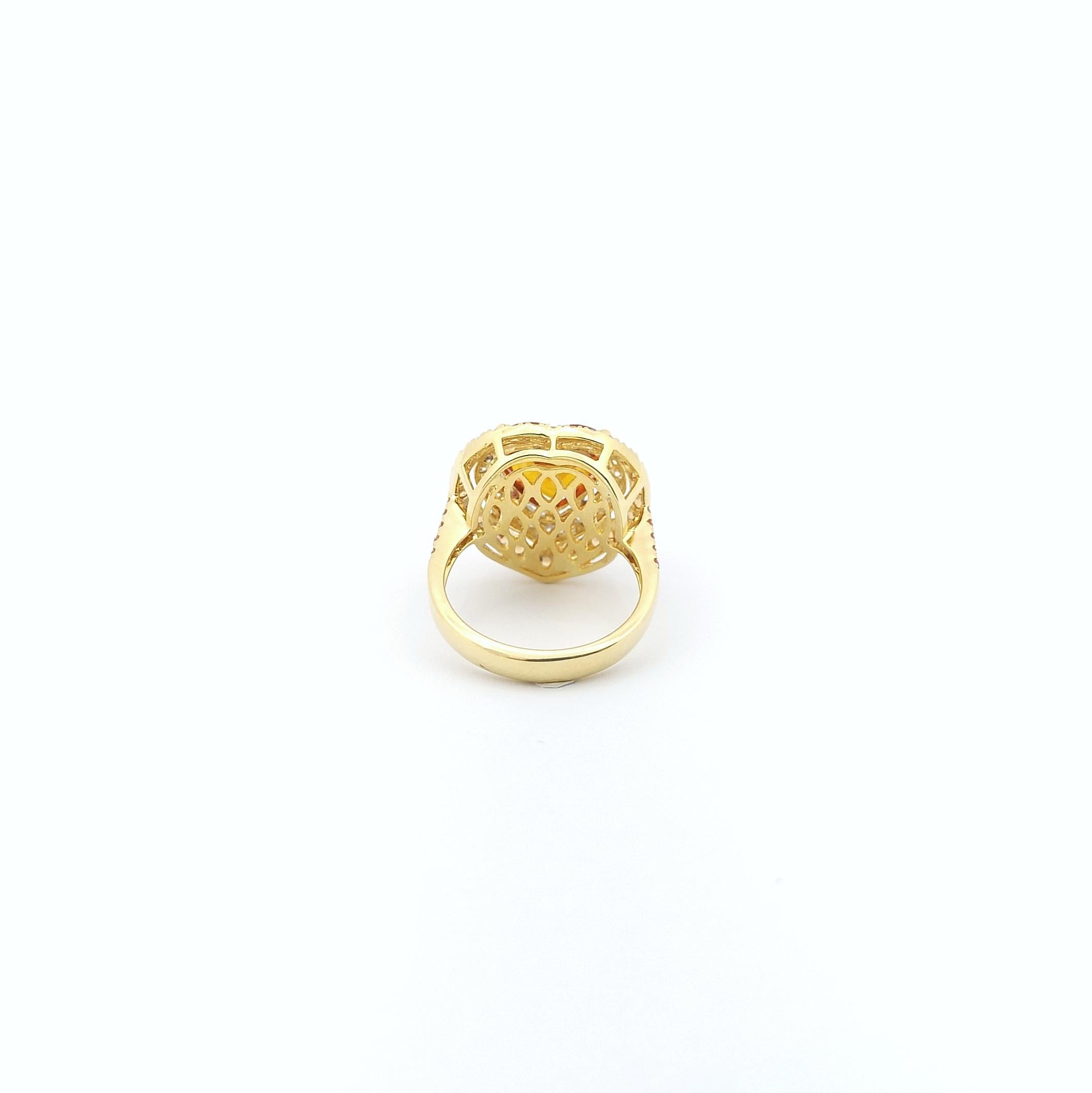 Ring mit gelbem Saphir und Diamant in 18 Karat Goldfassungen gefasst im Angebot 3