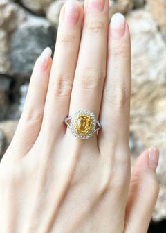 Zaffiro giallo e diamante Anello con montatura in oro bianco 18K