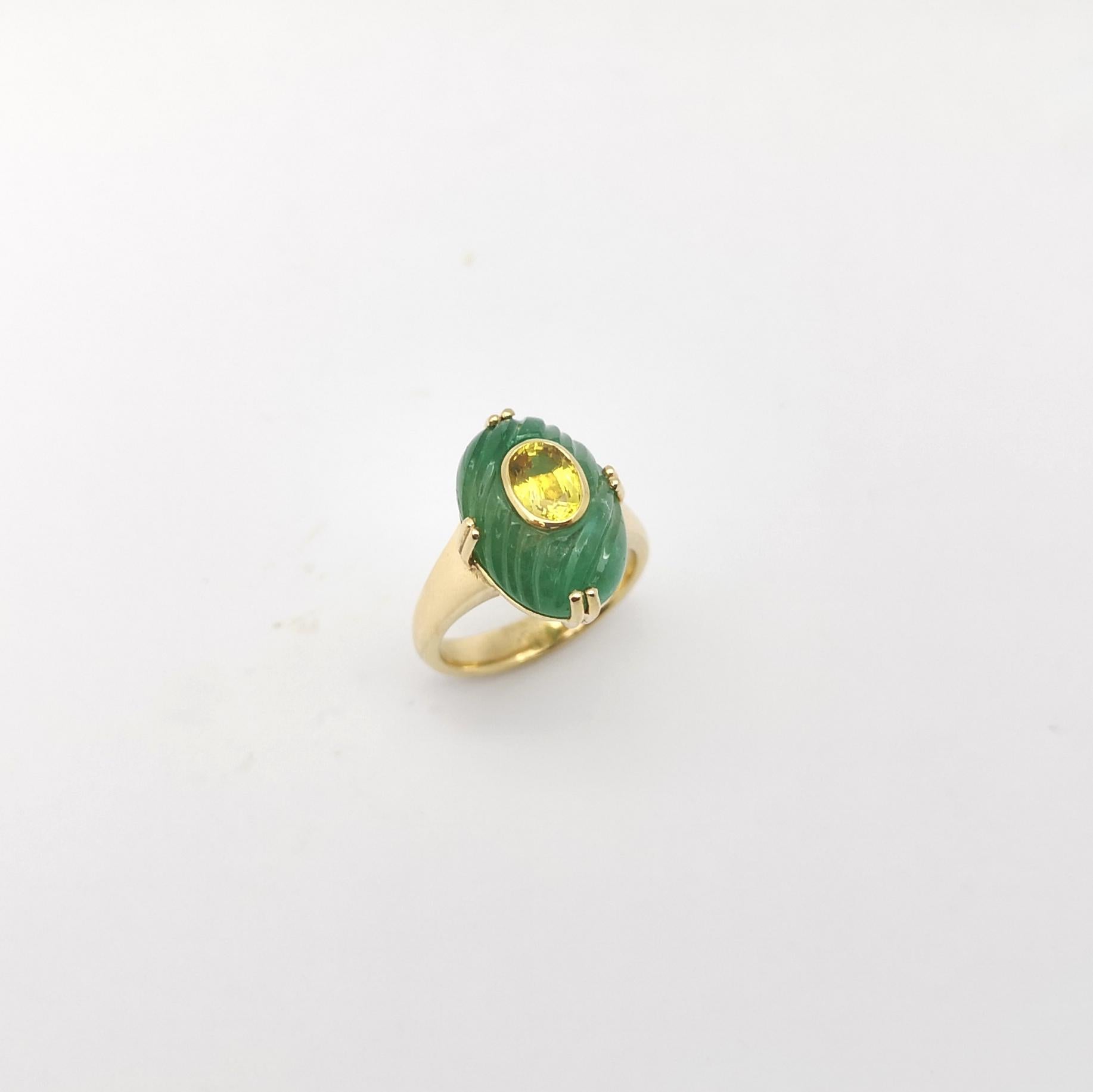 Ring mit gelbem Saphir und Smaragd in 18 Karat Goldfassung im Angebot 4