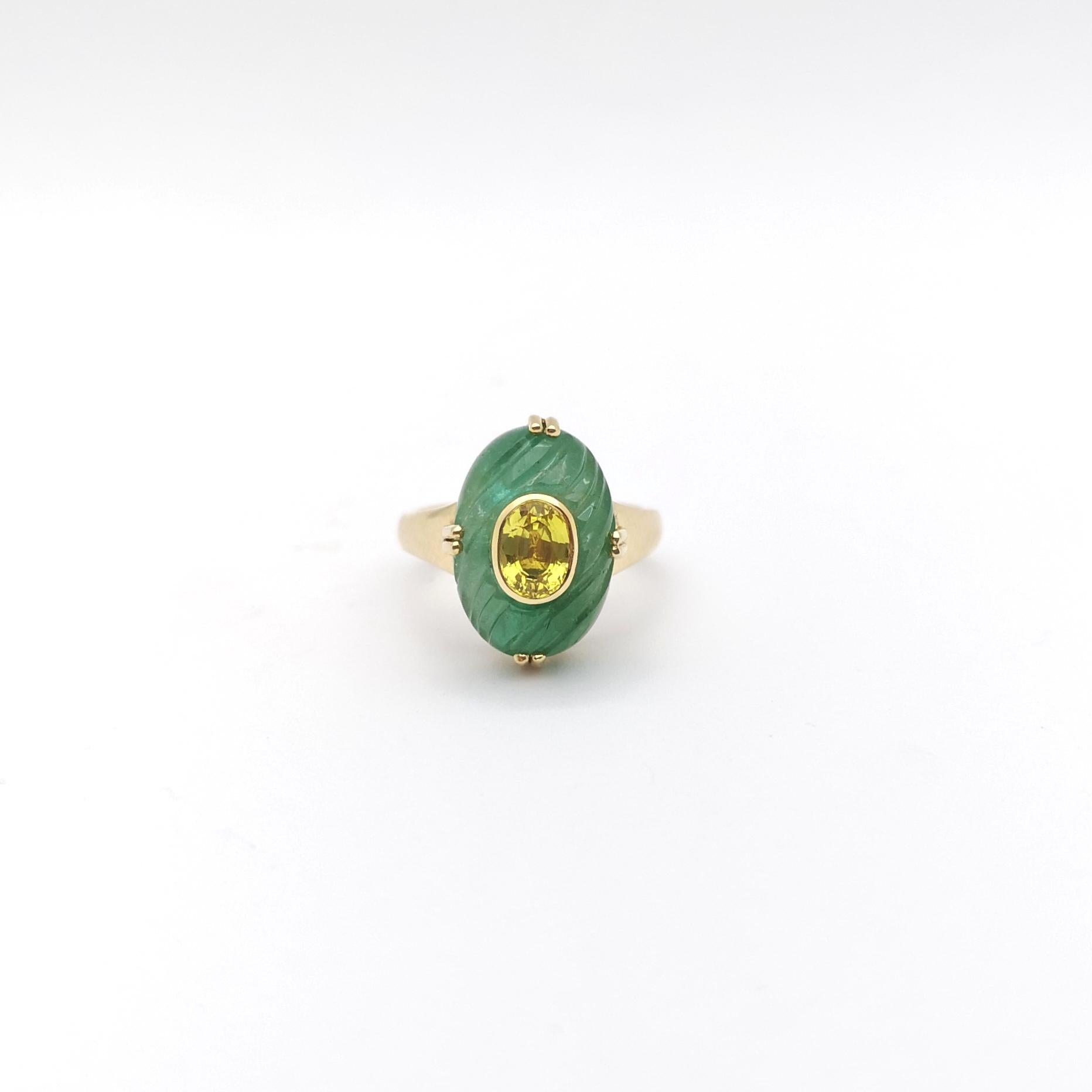 Ring mit gelbem Saphir und Smaragd in 18 Karat Goldfassung im Angebot 8