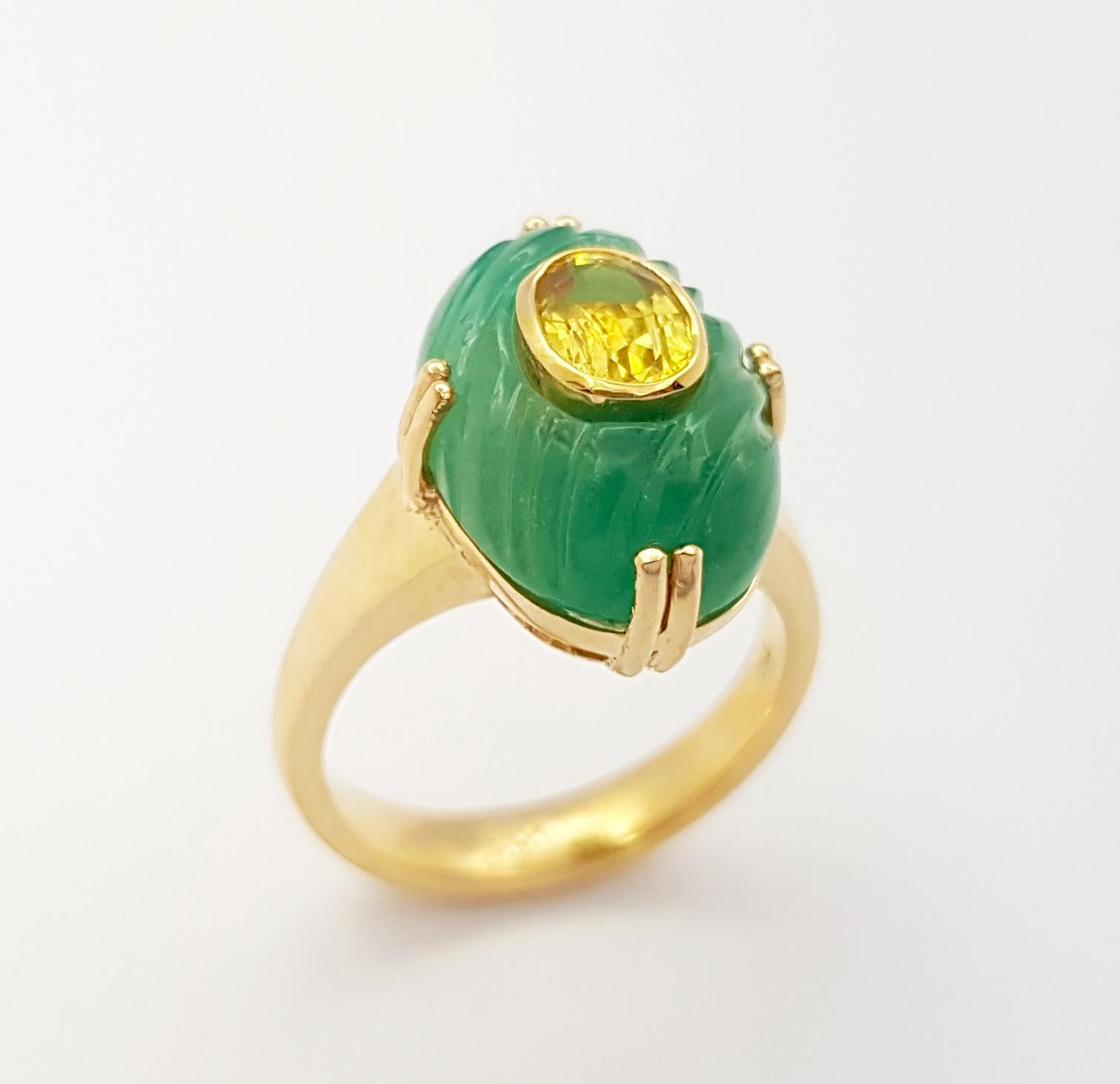 Ring mit gelbem Saphir und Smaragd in 18 Karat Goldfassung im Angebot 3