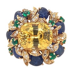 Cocktailring mit gelbem Saphir und mehreren Edelsteinen aus Gold von Julius Cohen, ca. 1970er Jahre
