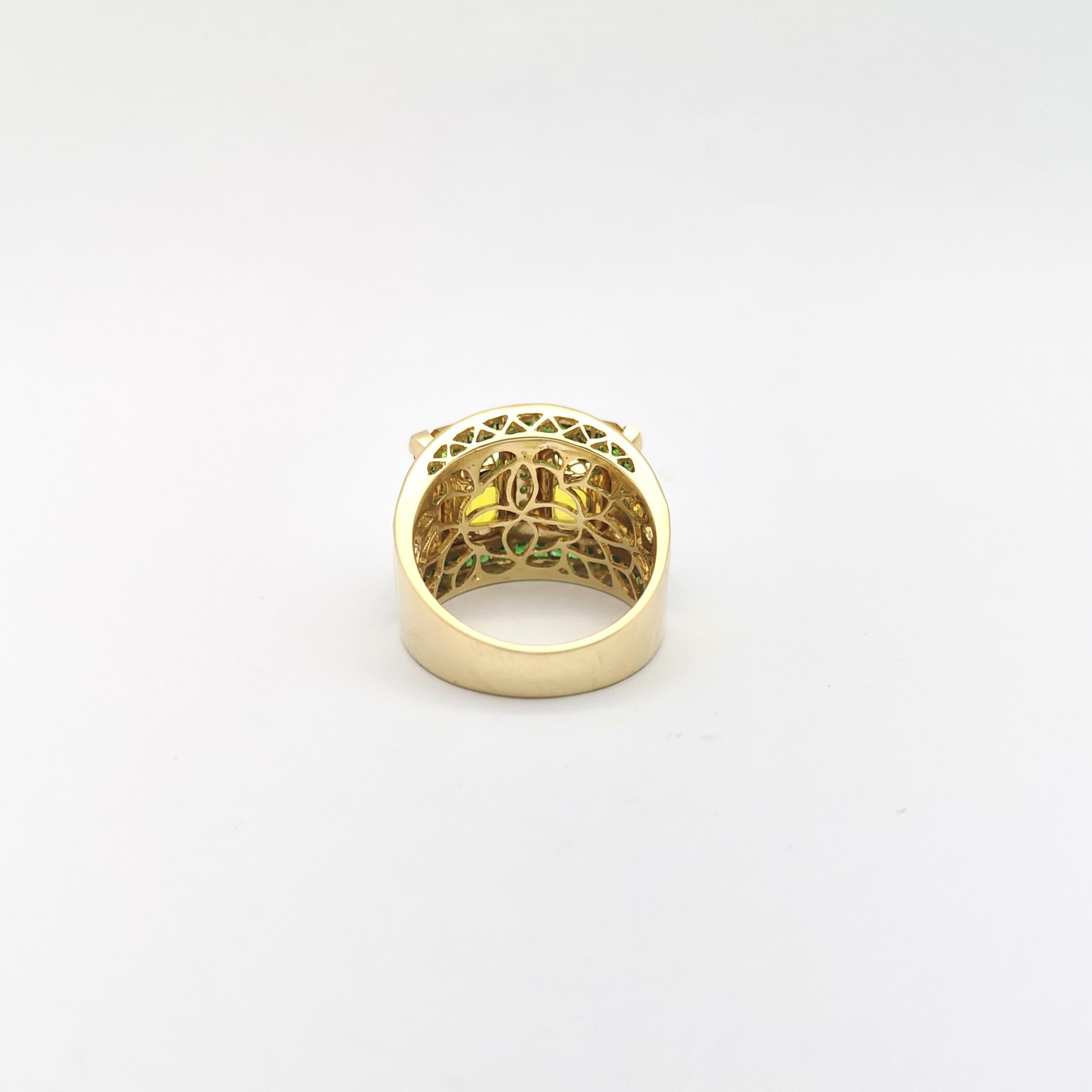 Bague en or 18 carats avec saphir jaune et tsavorite en vente 7