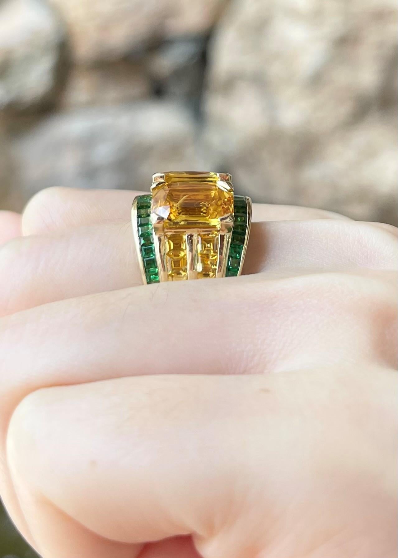 Bague en or 18 carats avec saphir jaune et tsavorite Unisexe en vente